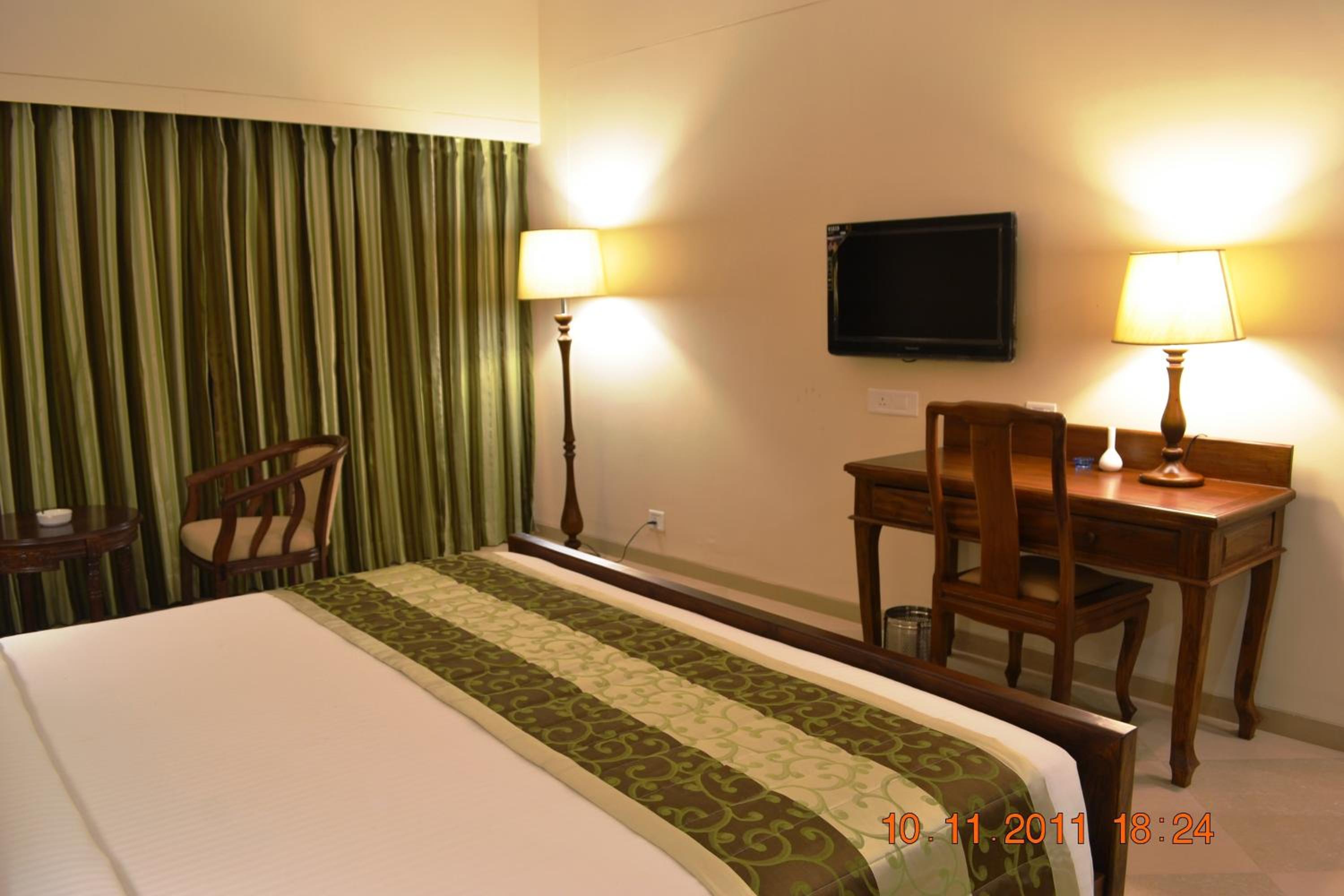 Ixora - 10% Discount on Food & Soft Beverages - Photo 5