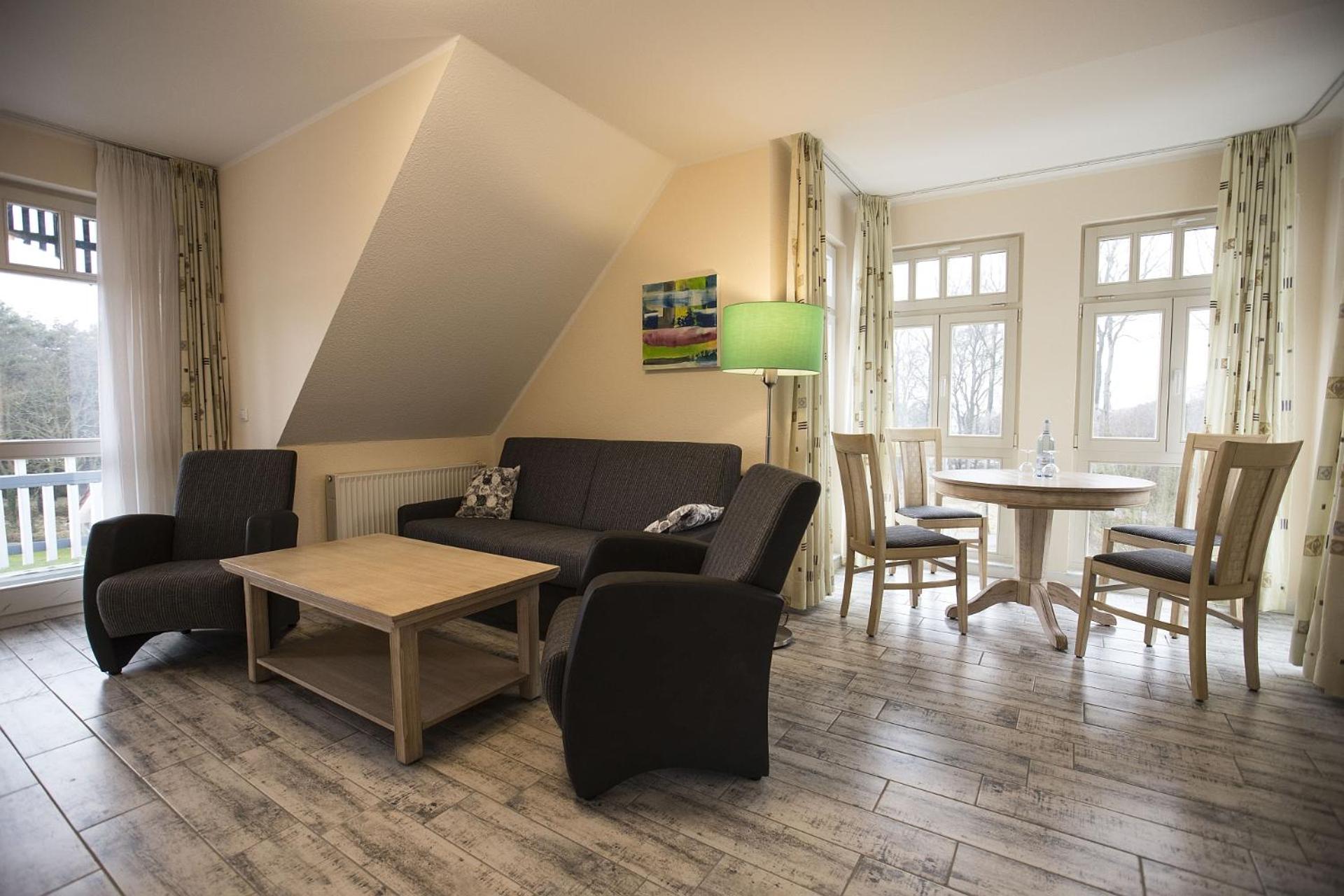 Two-Bedroom Apartment with Balcony photo 1