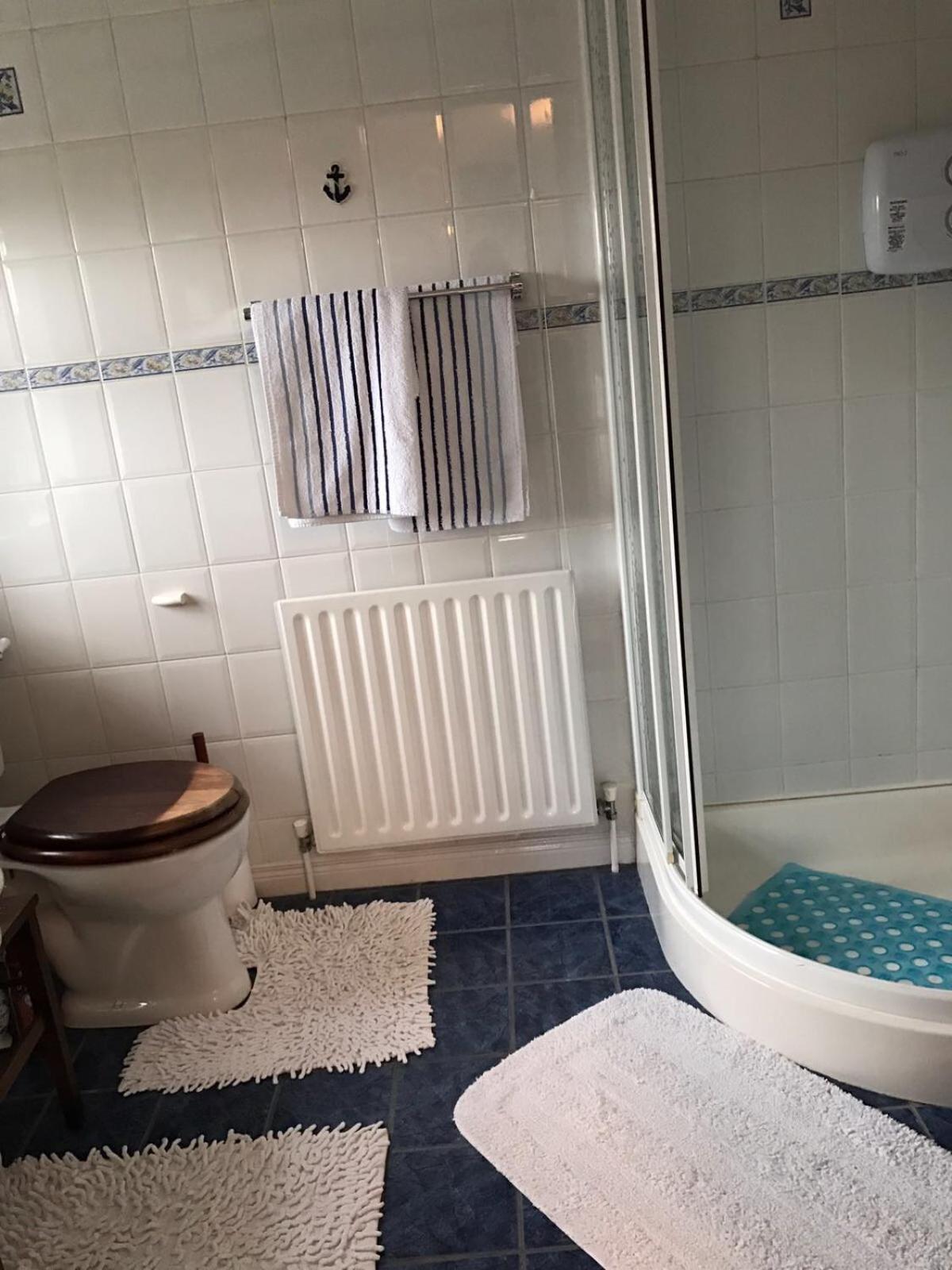 Large Double or Twin Room photo 2