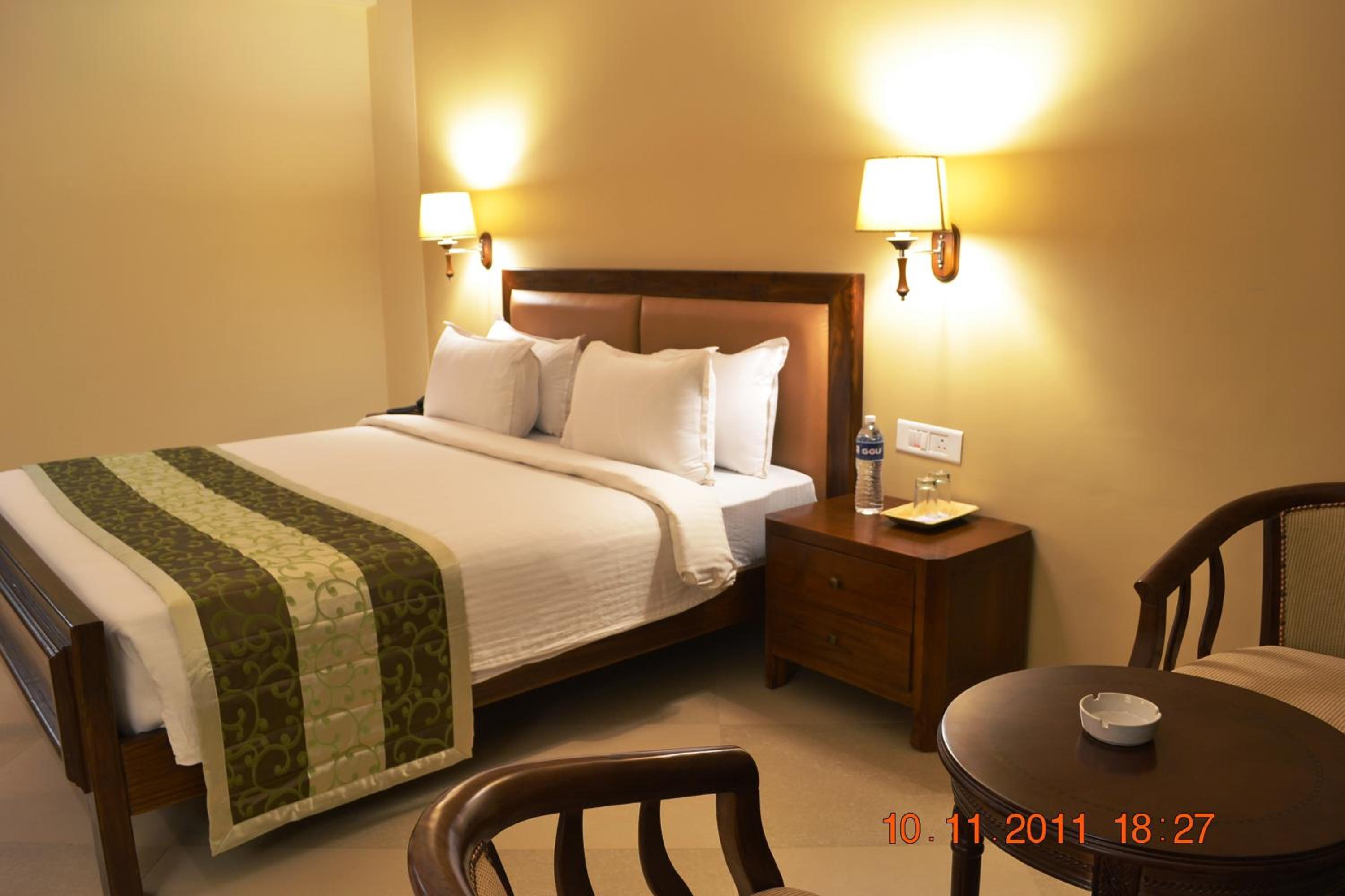 Mystica - 10% Discount on Food & Soft Beverages - Photo 1