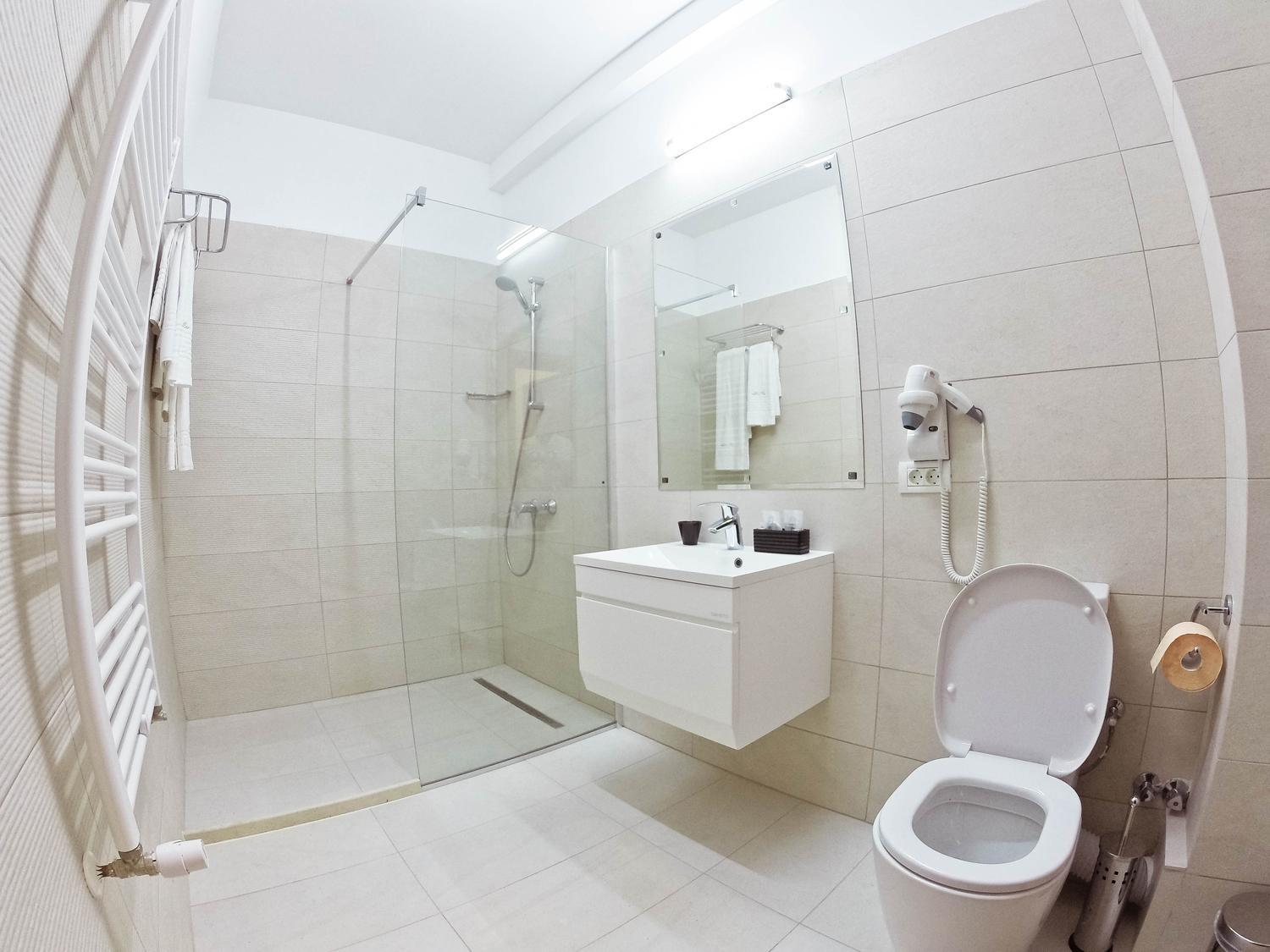 Double Room with Private Bathroom photo 3