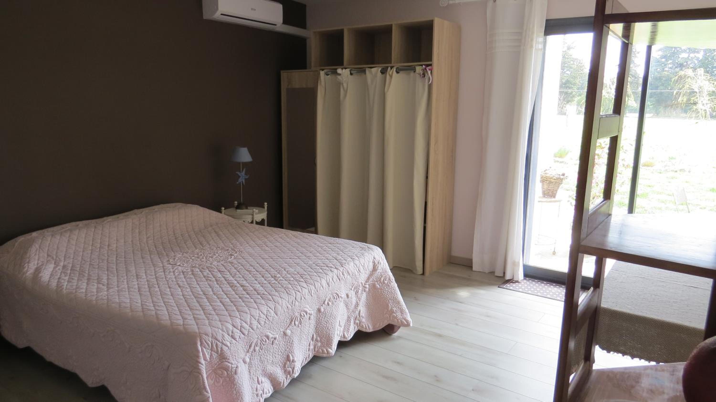 Double Room with Garden View - Photo 2