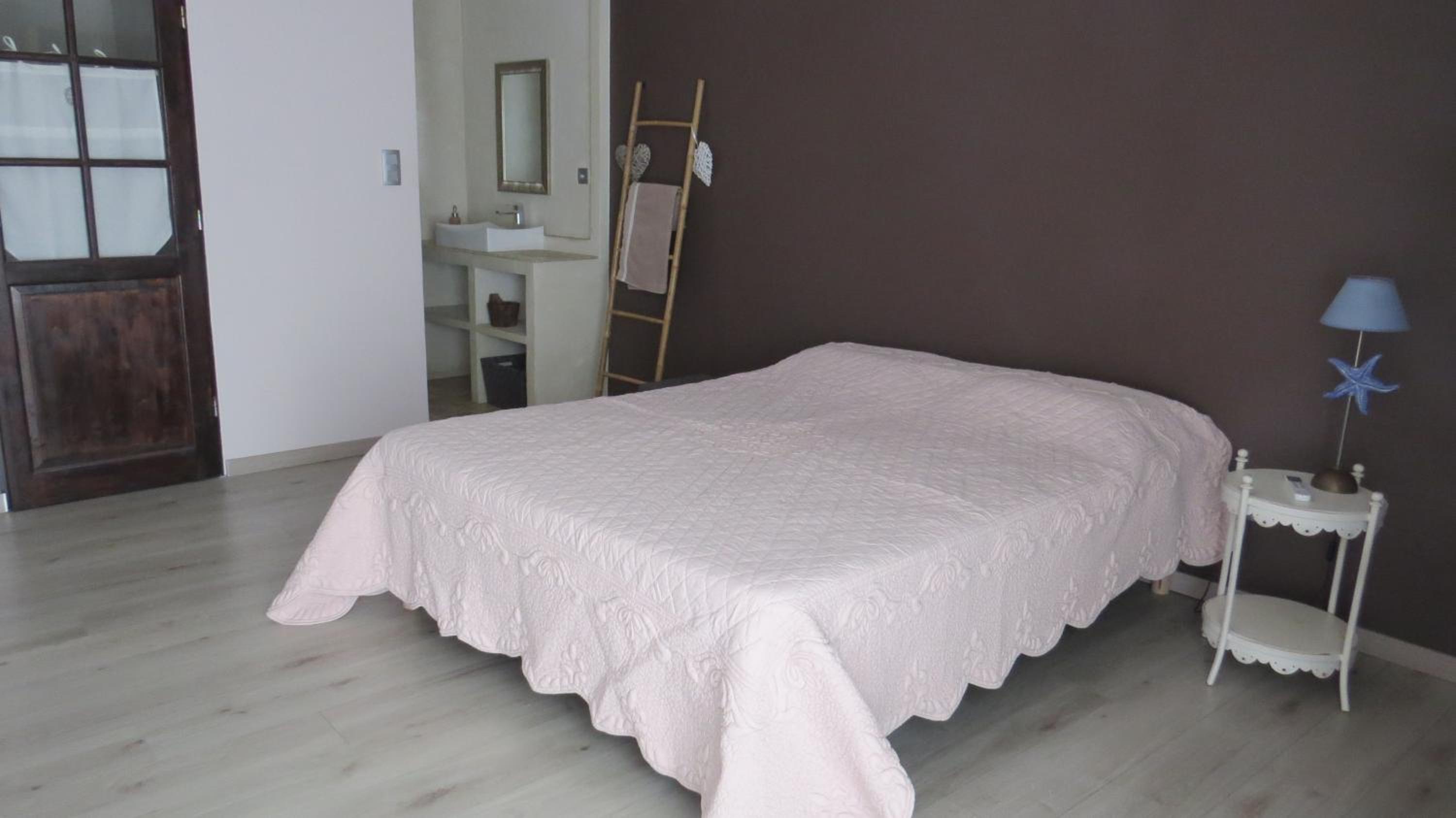 Double Room with Garden View - Photo 3