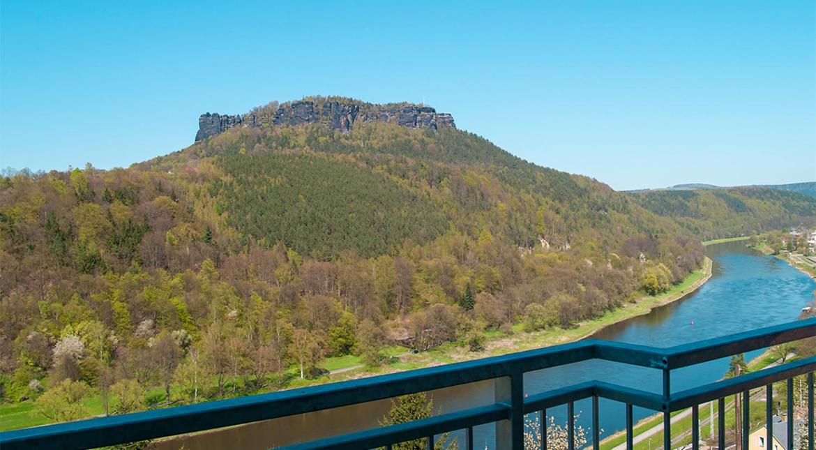 Apartment with Balcony photo 3