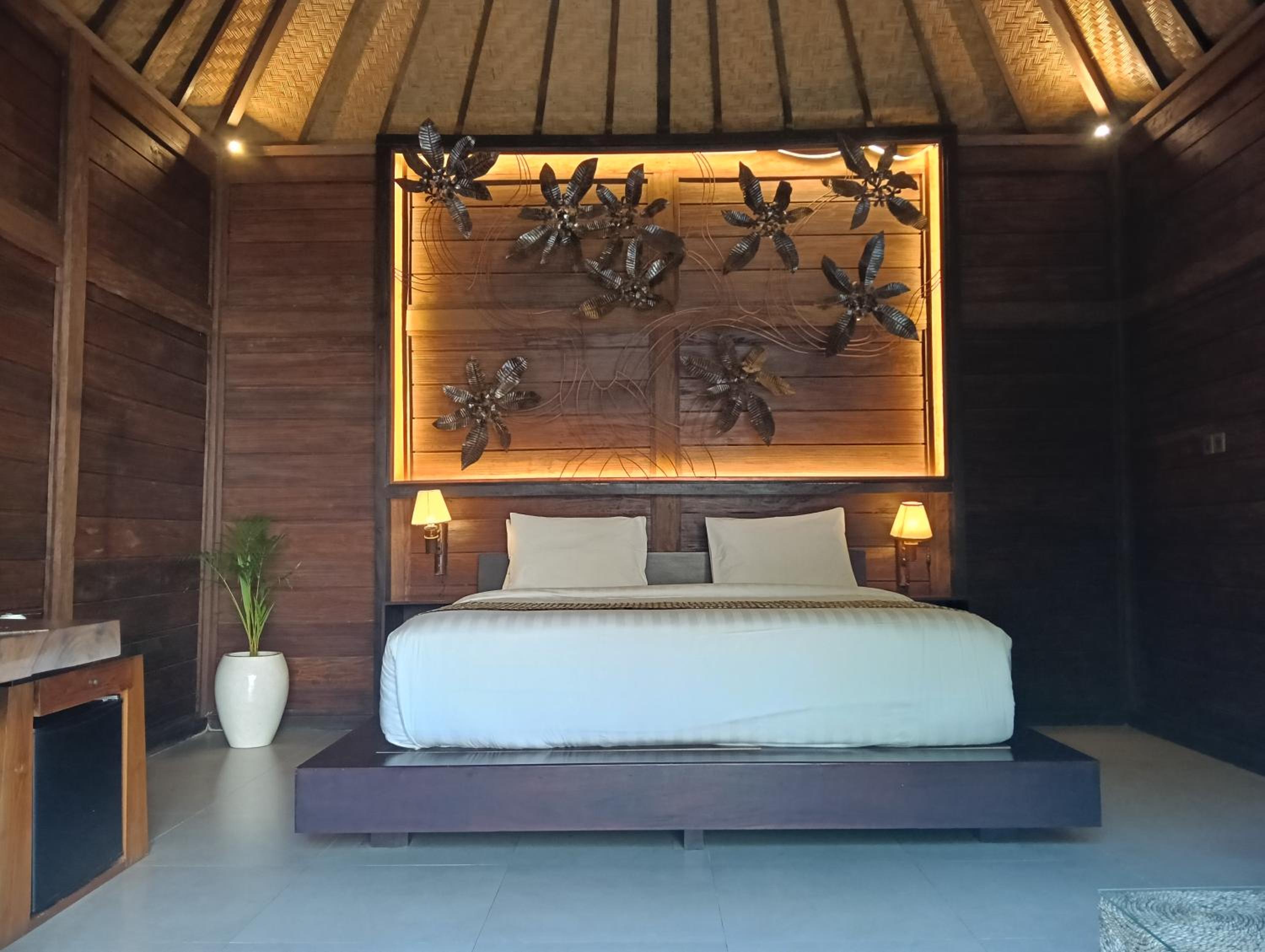 Villa with Private Pool photo 3