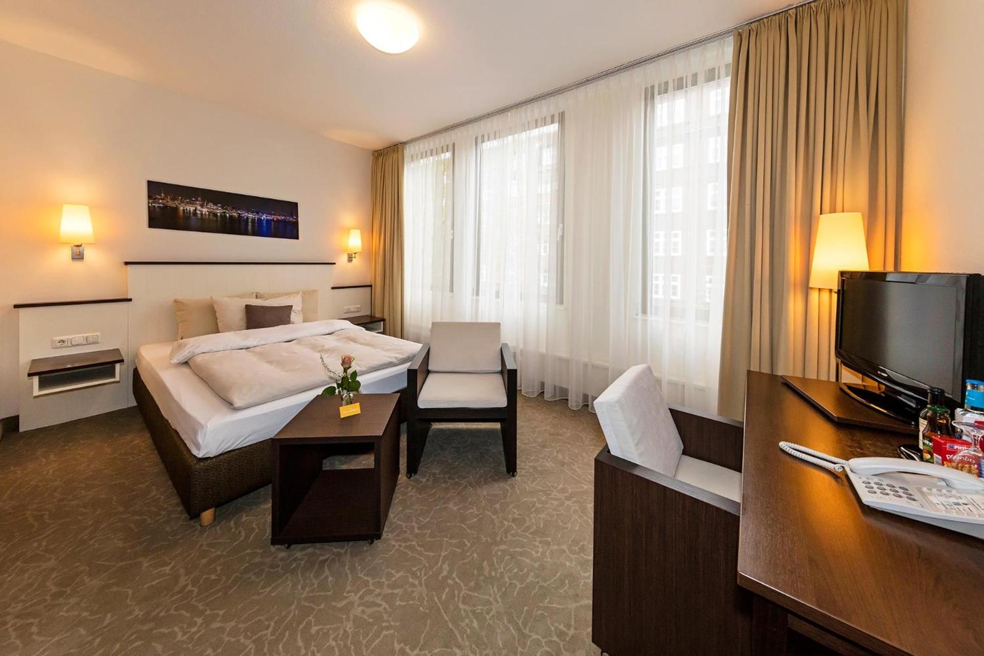 Standard Double Room - Photo 5