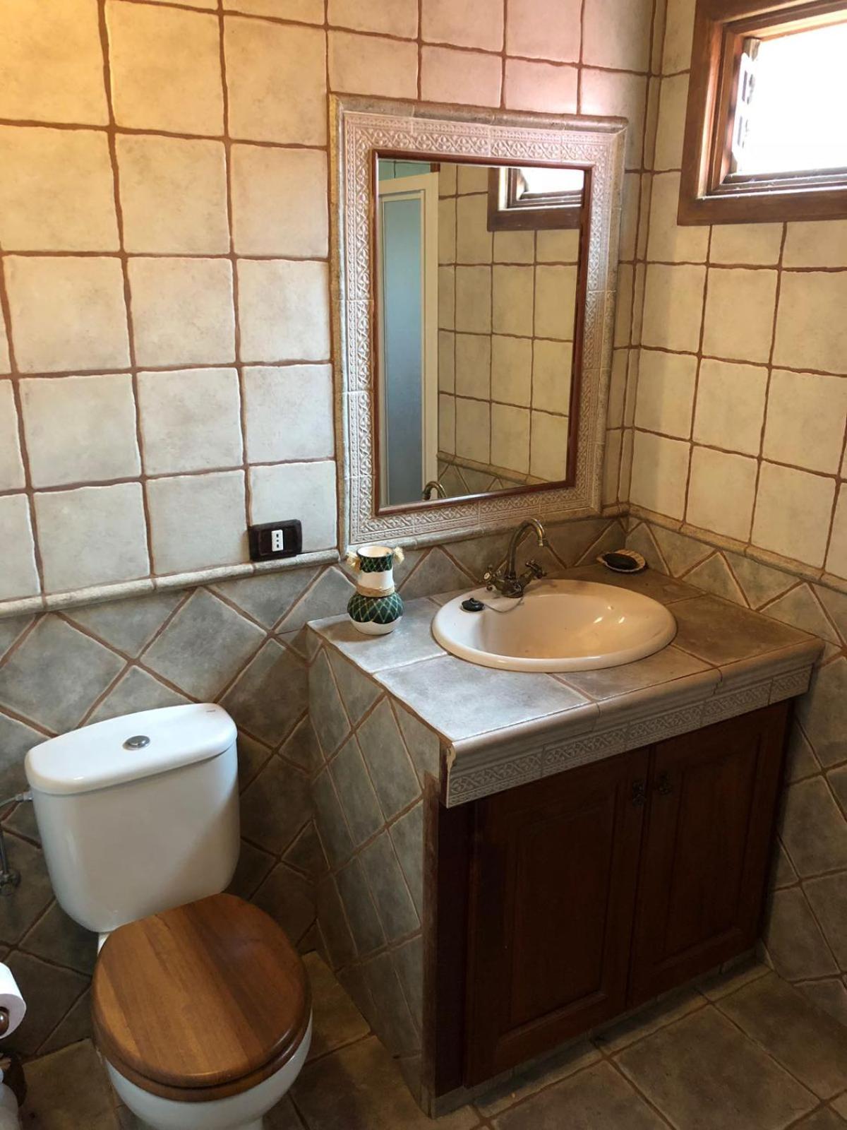 One-Bedroom House - Photo 32
