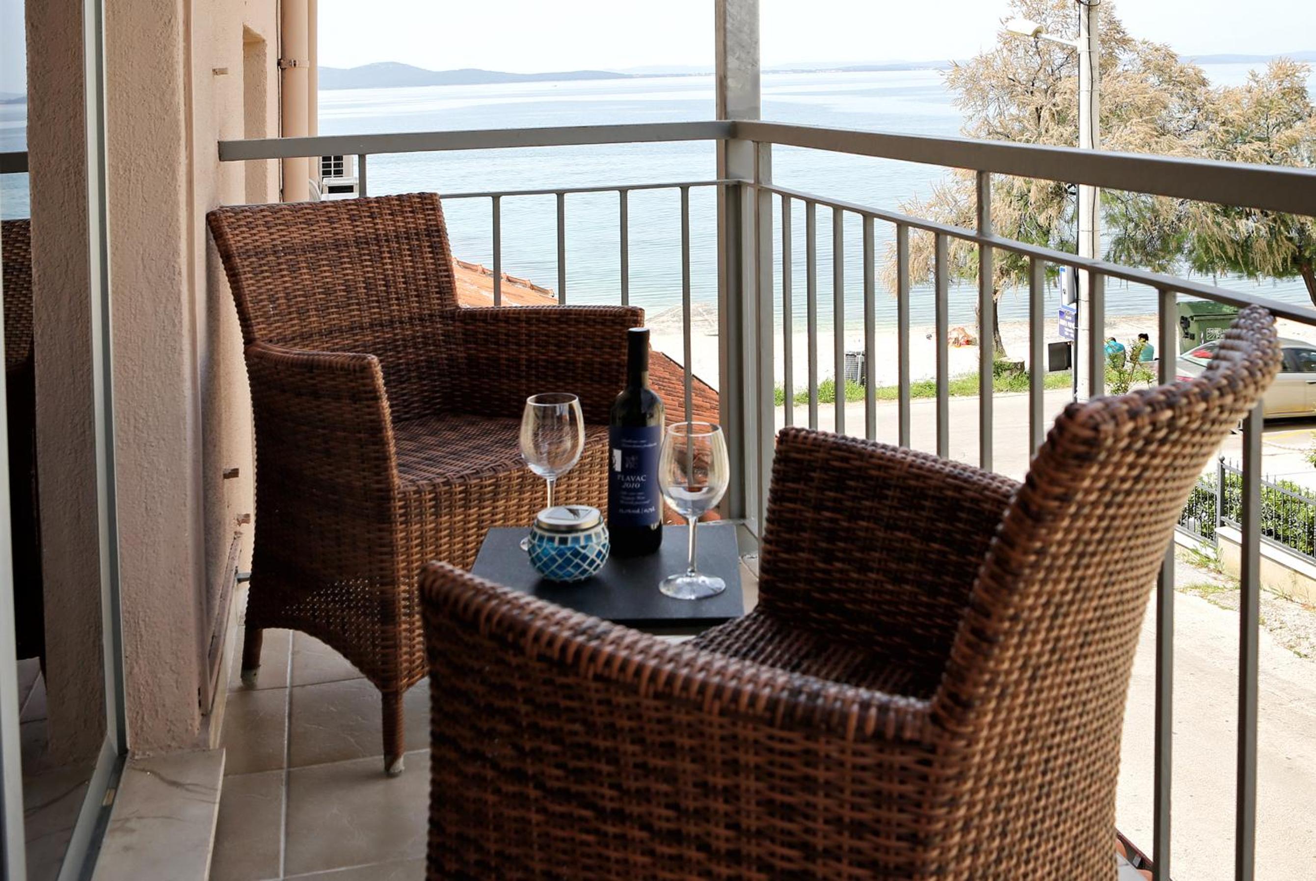 Double or Twin Room with Balcony - Photo 16
