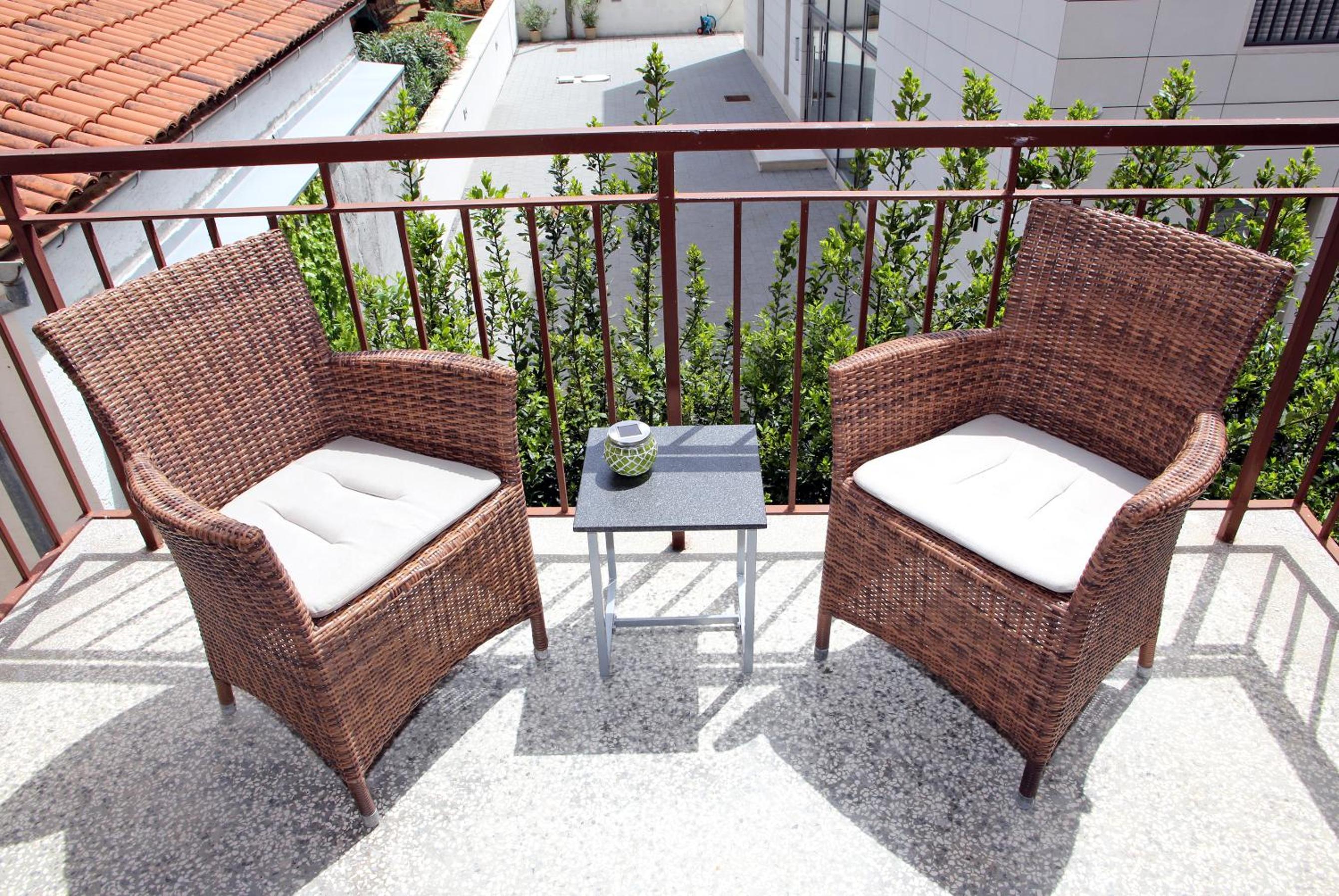 Double or Twin Room with Balcony - Photo 15