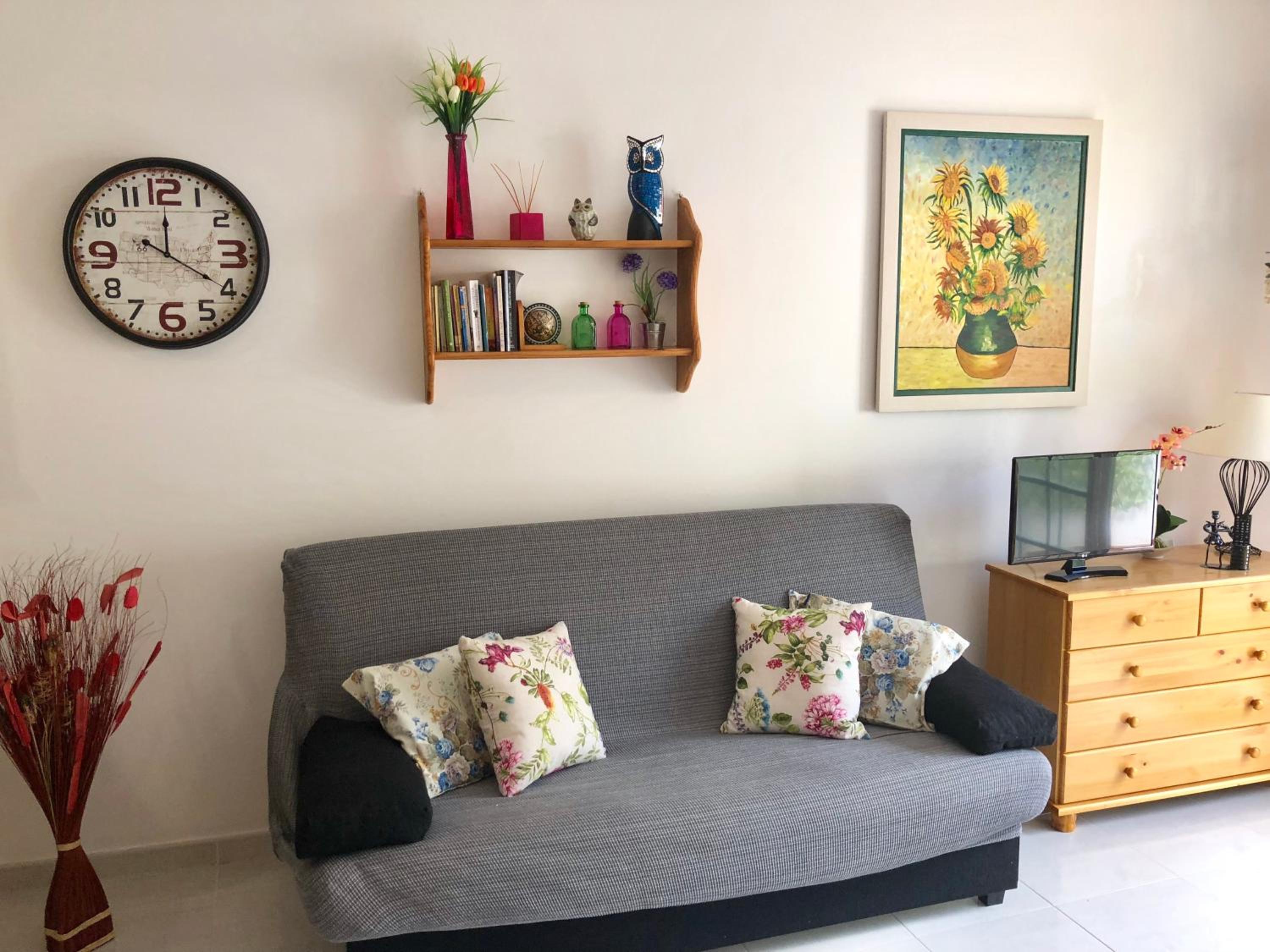 One-Bedroom Apartment - Photo 13