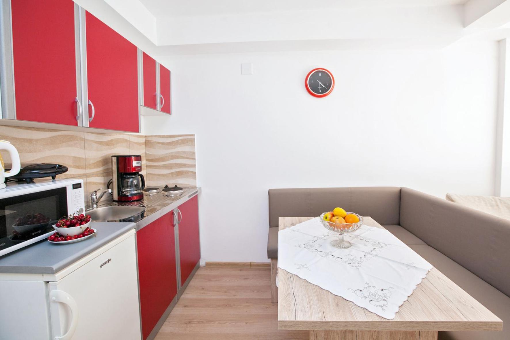 Standard Suite - Photo 16