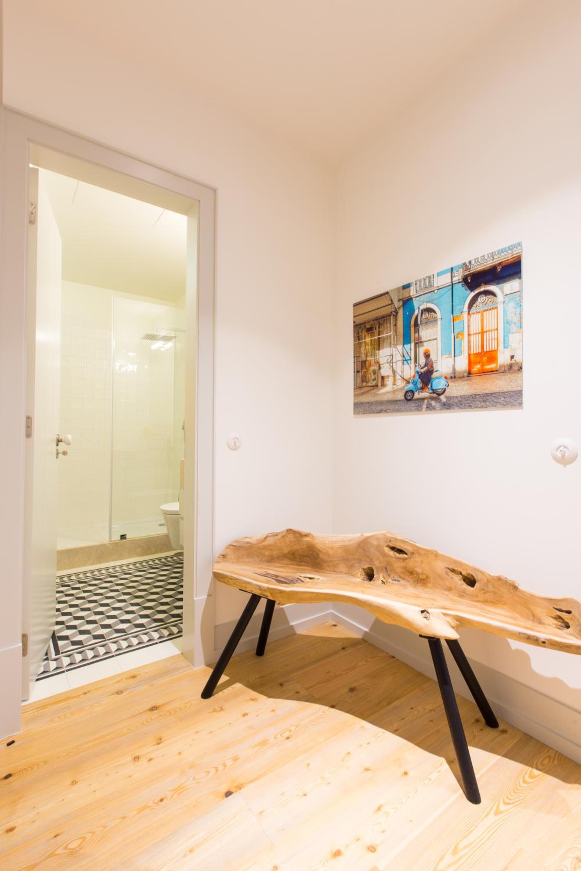 Two-Bedroom Apartment - Photo 9