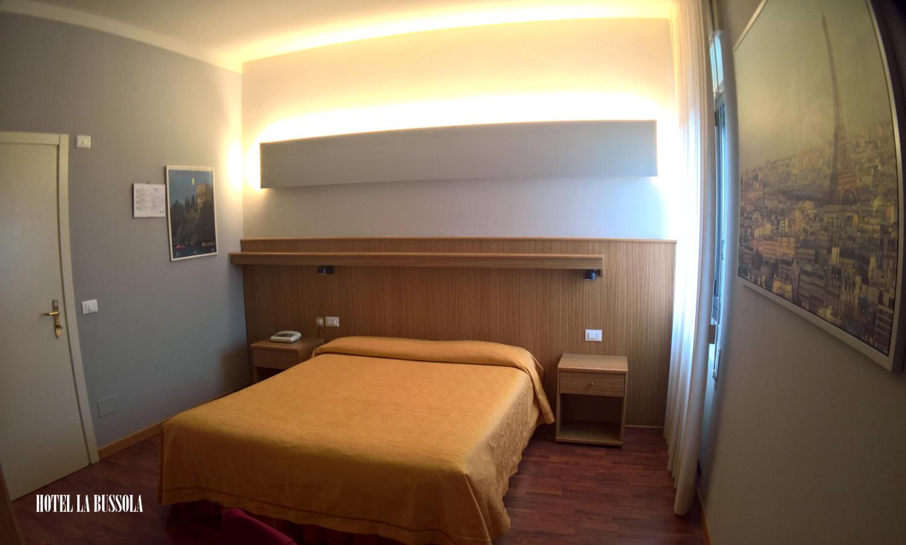 Economy Double Room - Photo 13