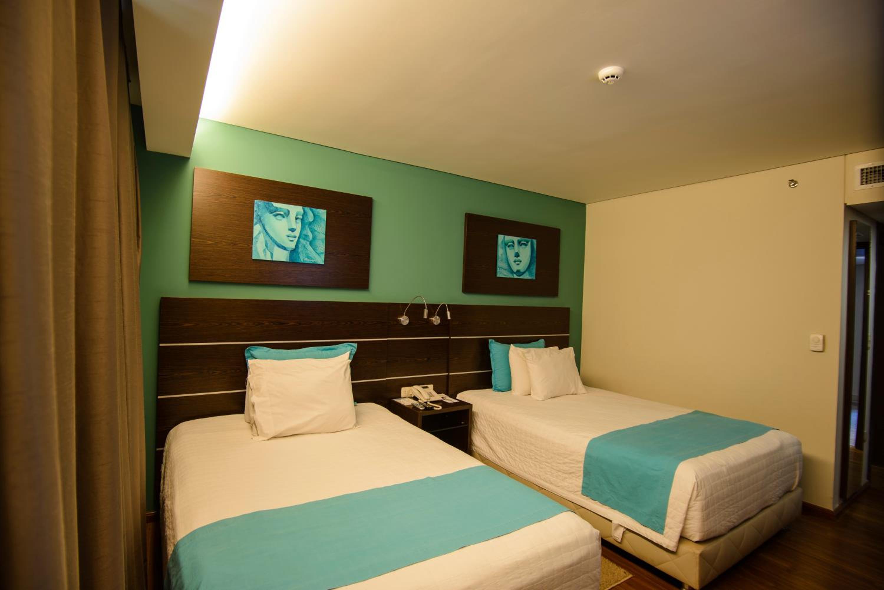 Standard Twin Room photo 3