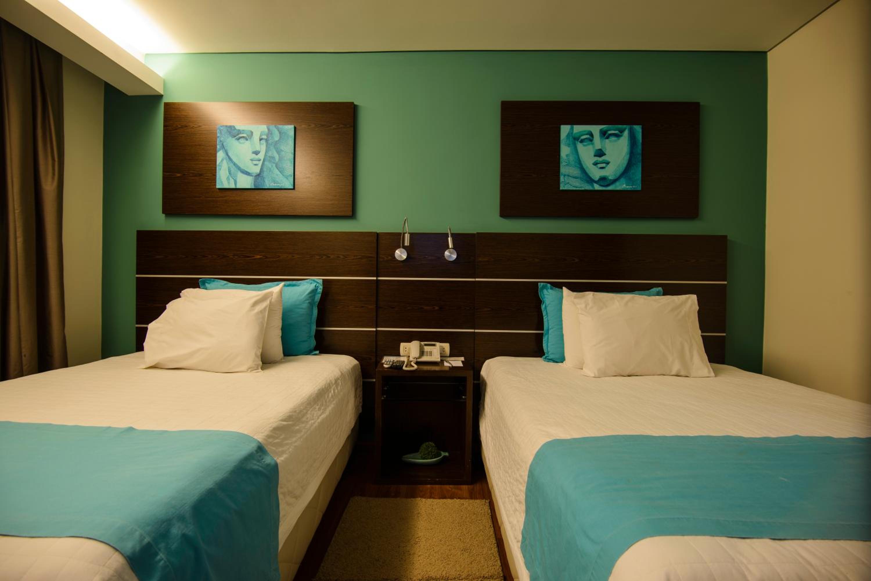 Standard Twin Room photo 2