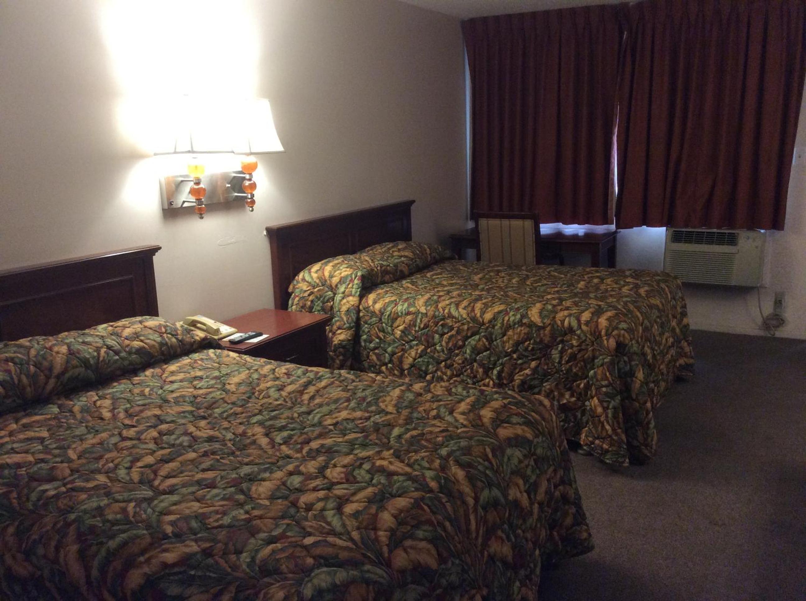 Double Room with Two Double Beds - Photo 4