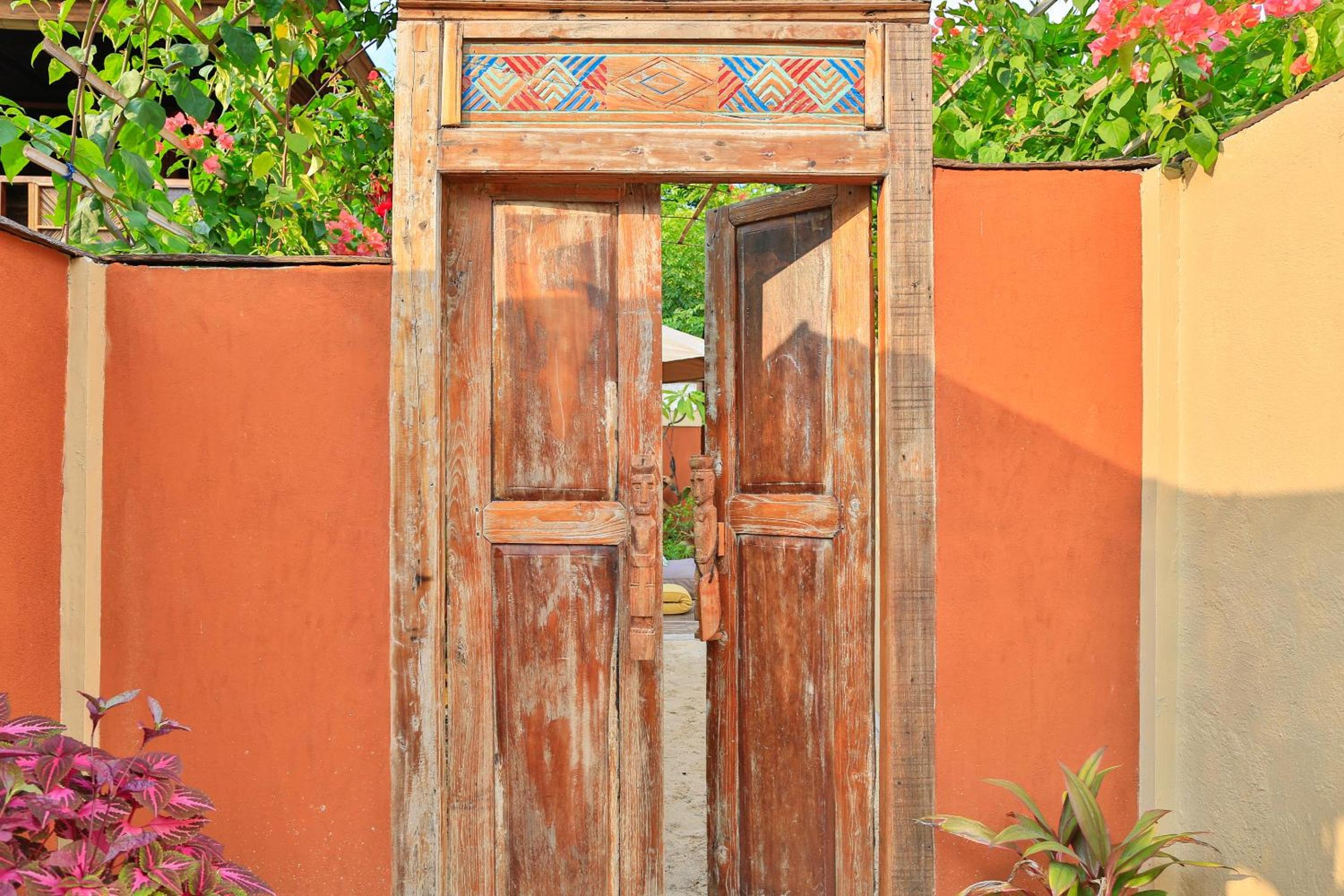 Two-Bedroom Villa with Private Pool - Photo 2