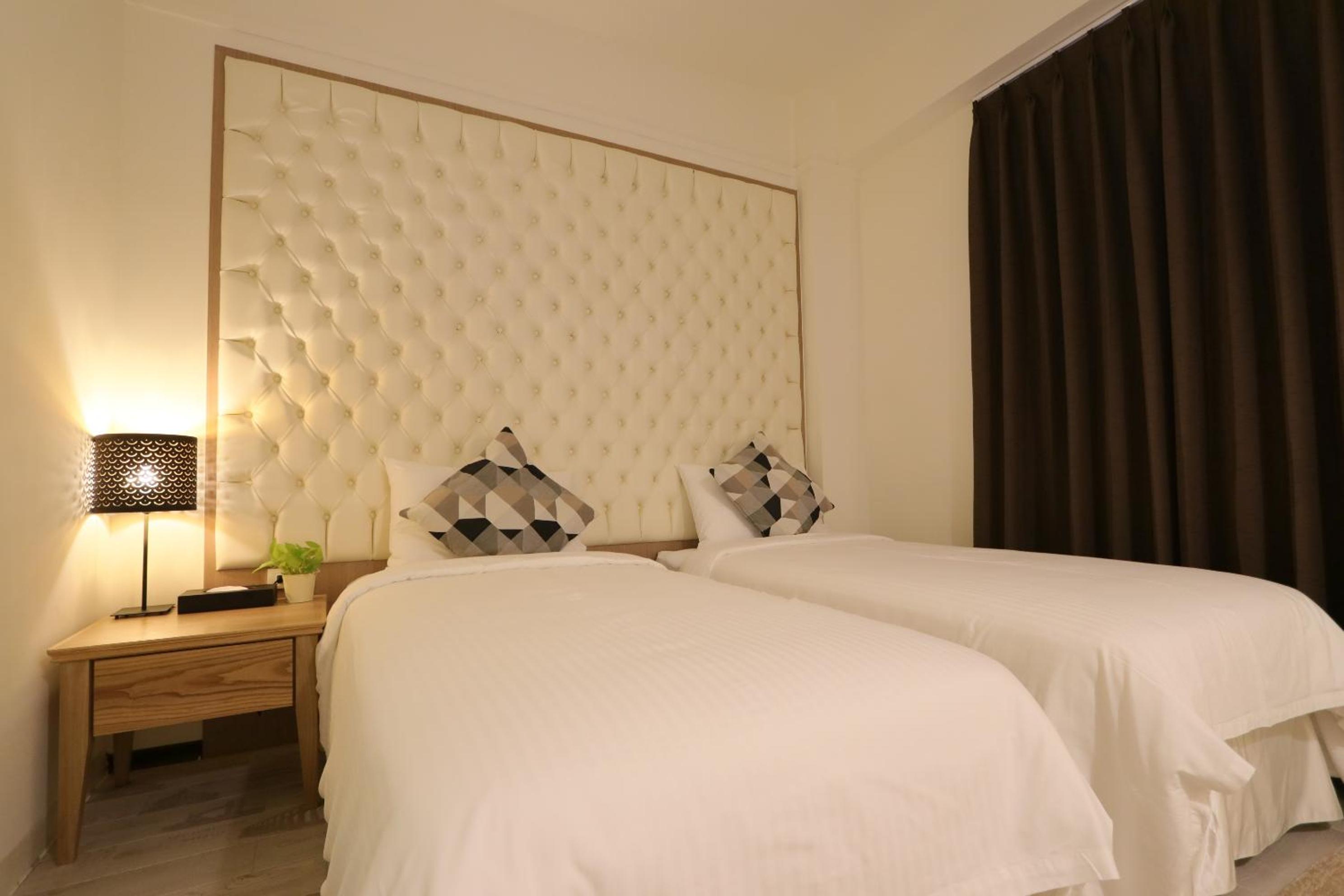 Deluxe Double or Twin Room photo 3