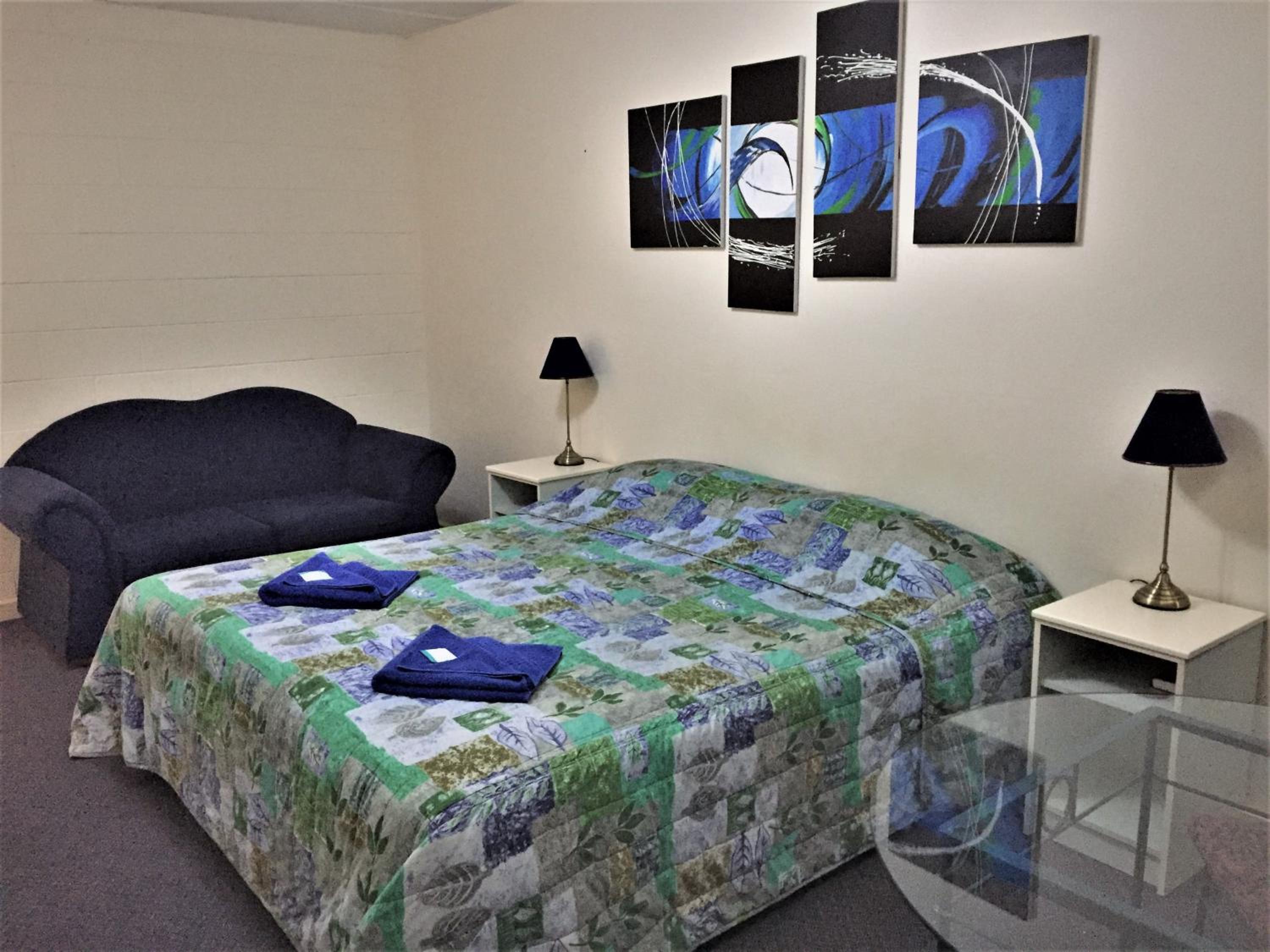 Deluxe King Room photo 1