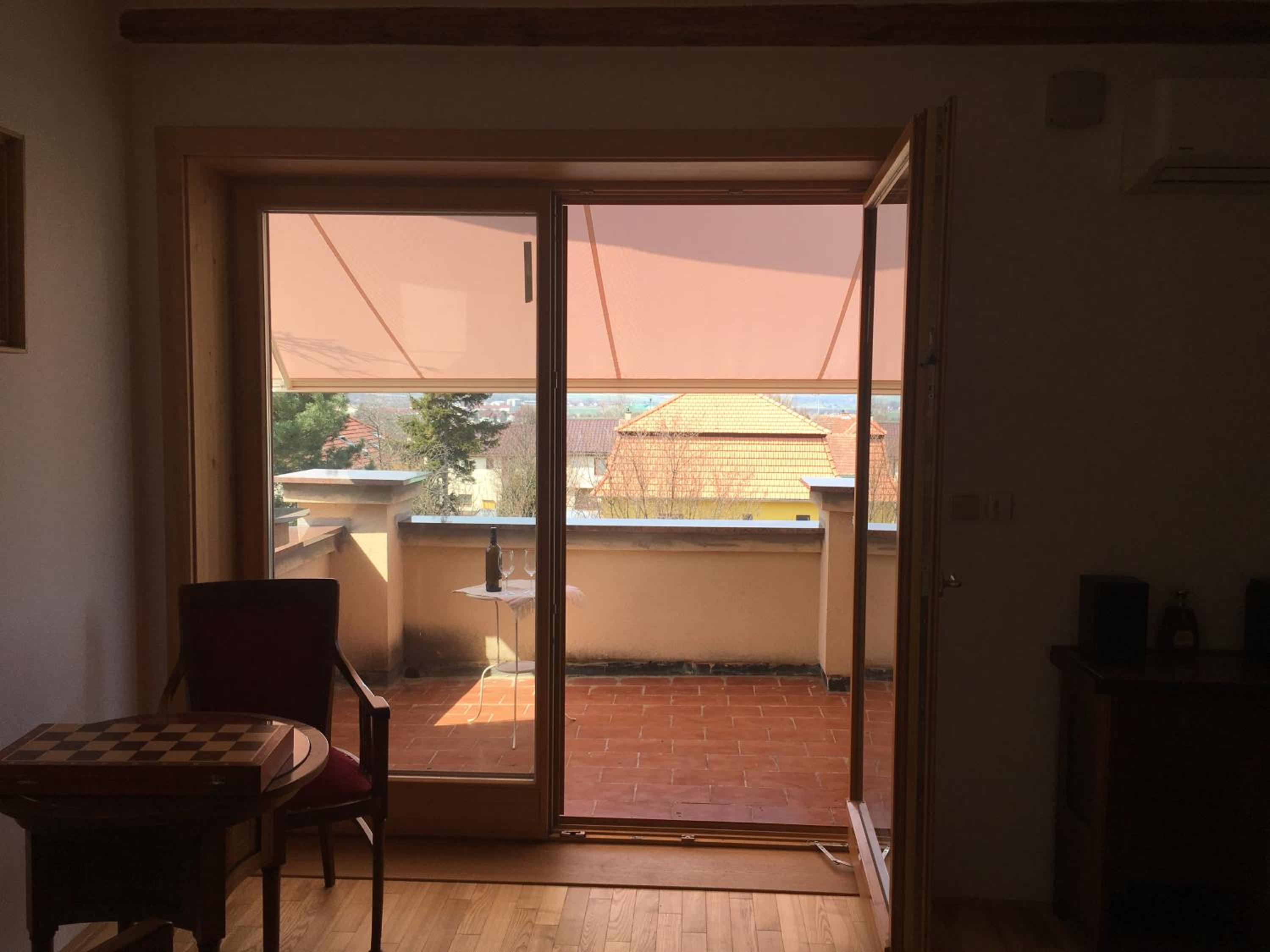 Apartment photo 2