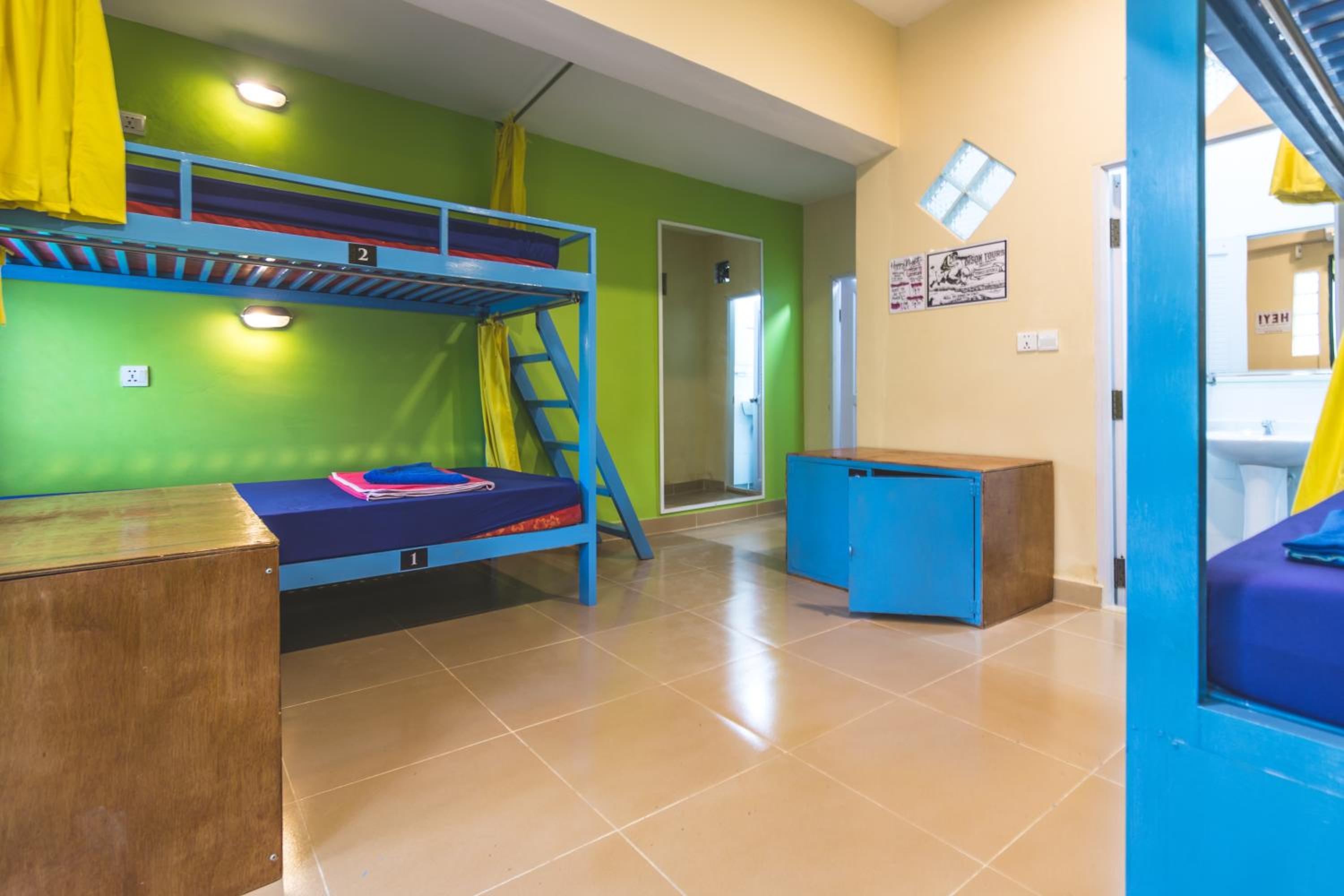 Bed in 4-Bed Mixed Dormitory Room photo 3