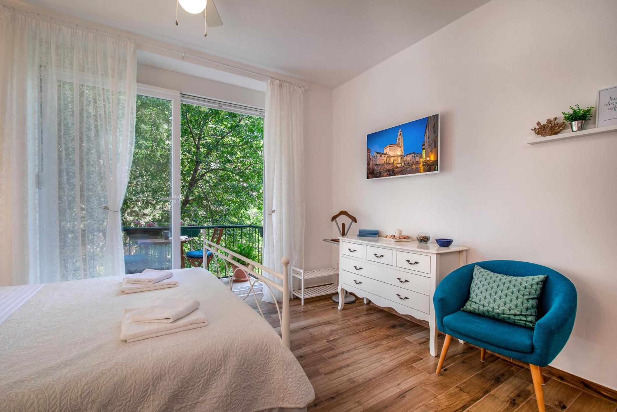 Studio with Balcony