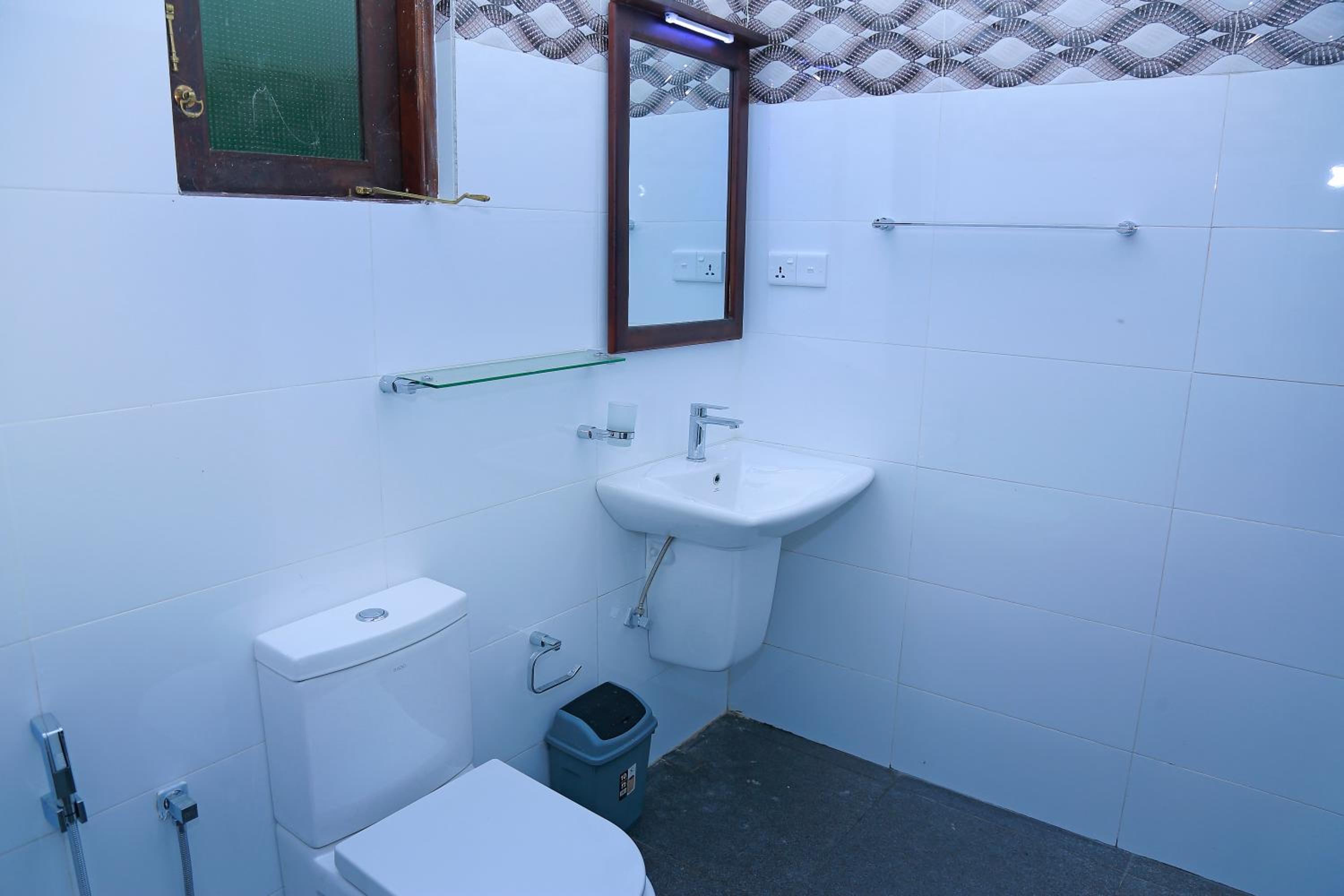 Deluxe Double or Twin Room with Garden View photo 2