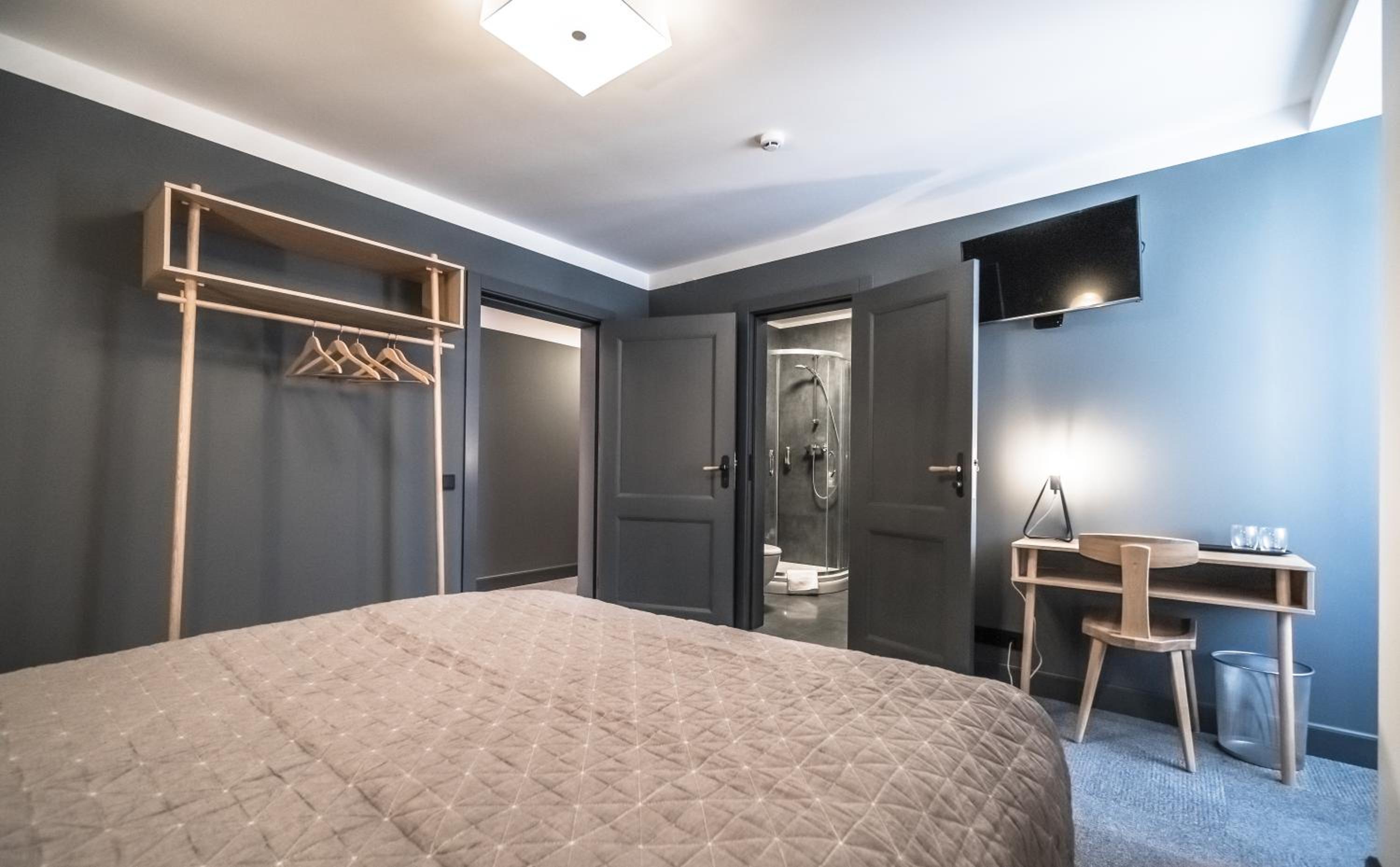 Double Room - Photo 3