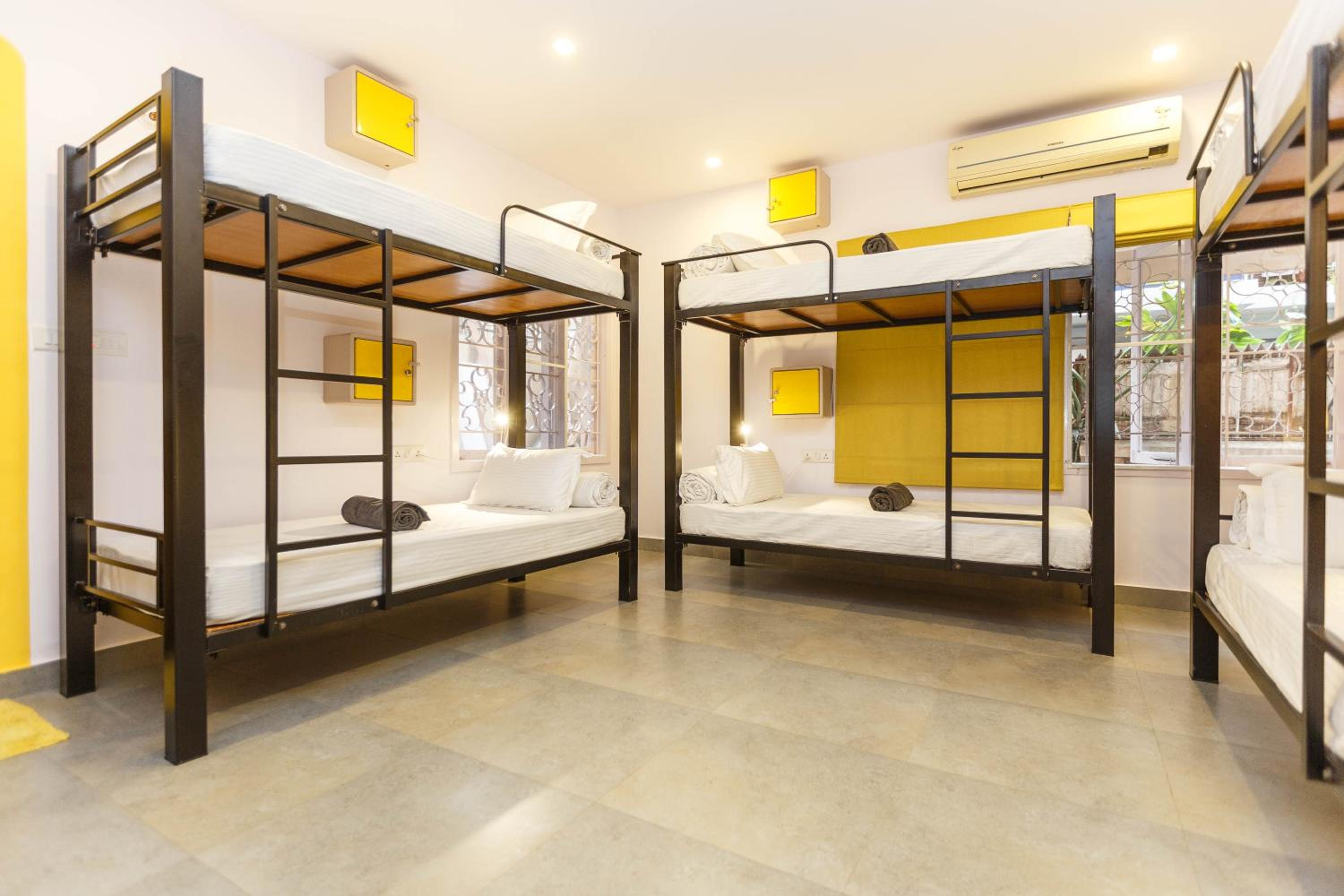 6 BED NON AC FEMALE DORM ONLY photo 2