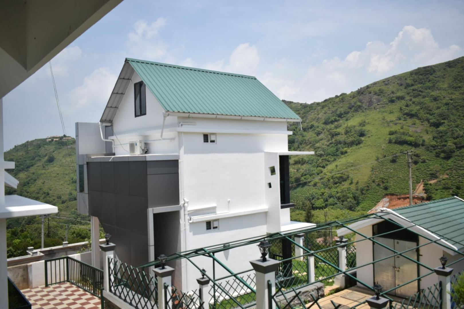 Double Room with Mountain View - Photo 4