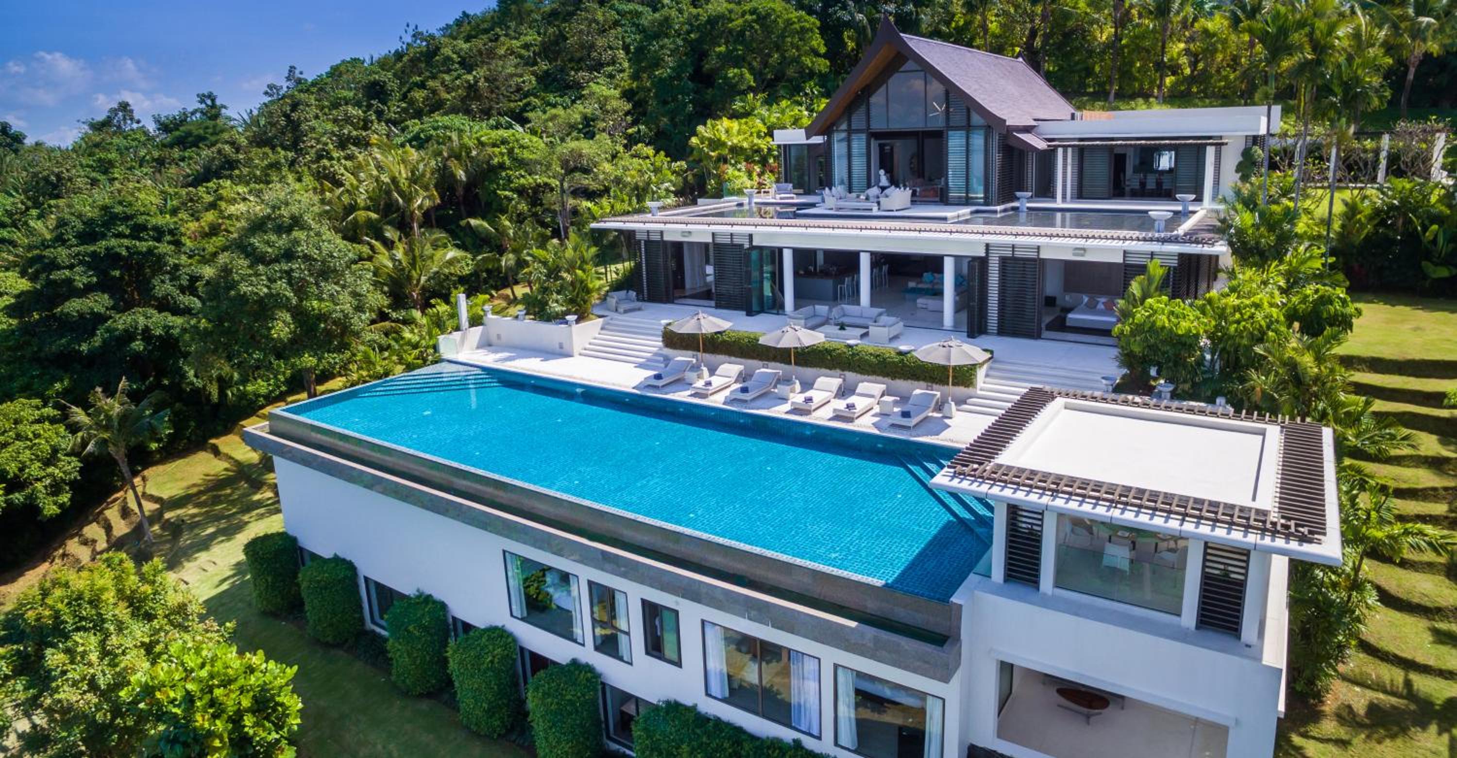 Villa photo 2