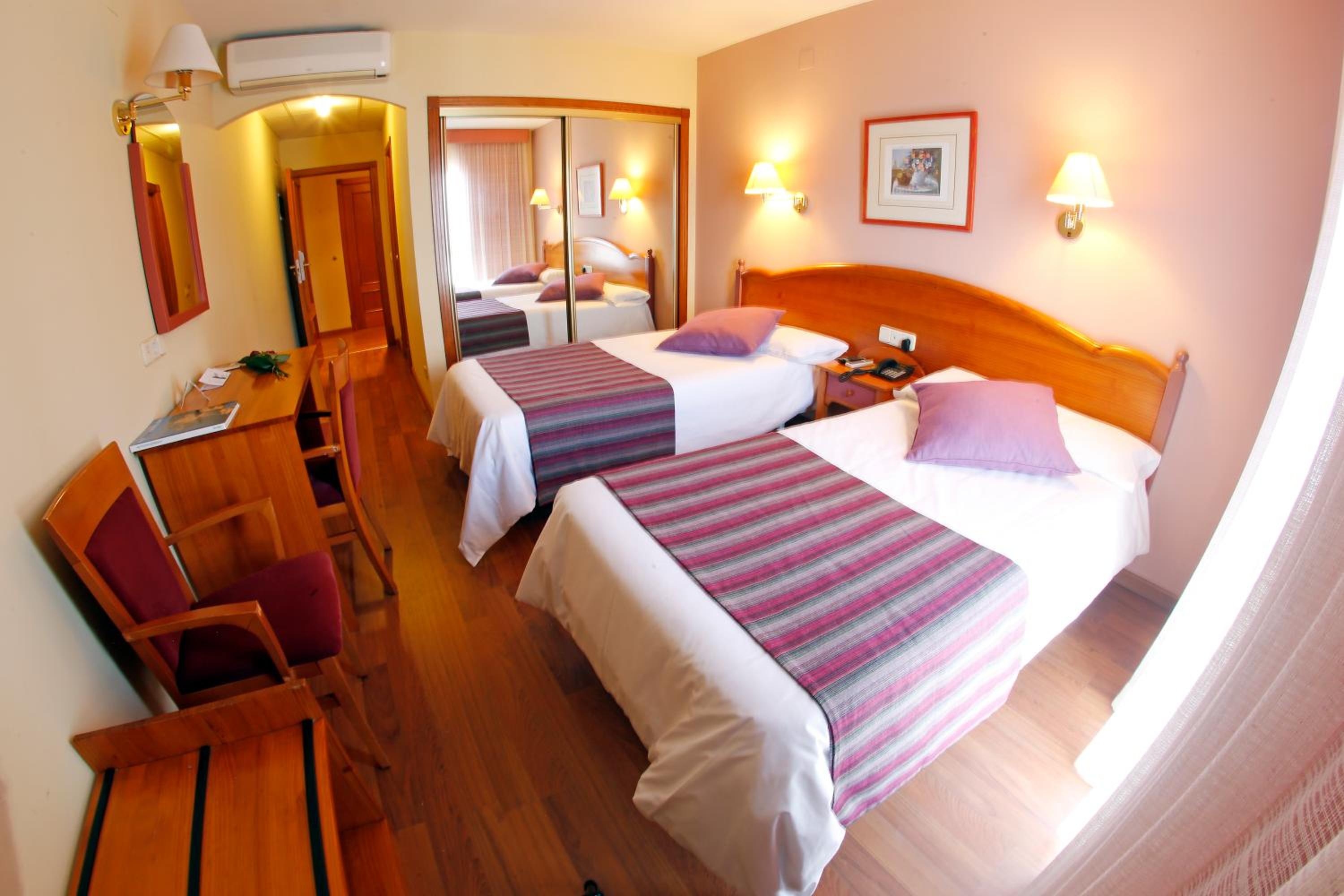 Habitación Doble con Cama Supletoria