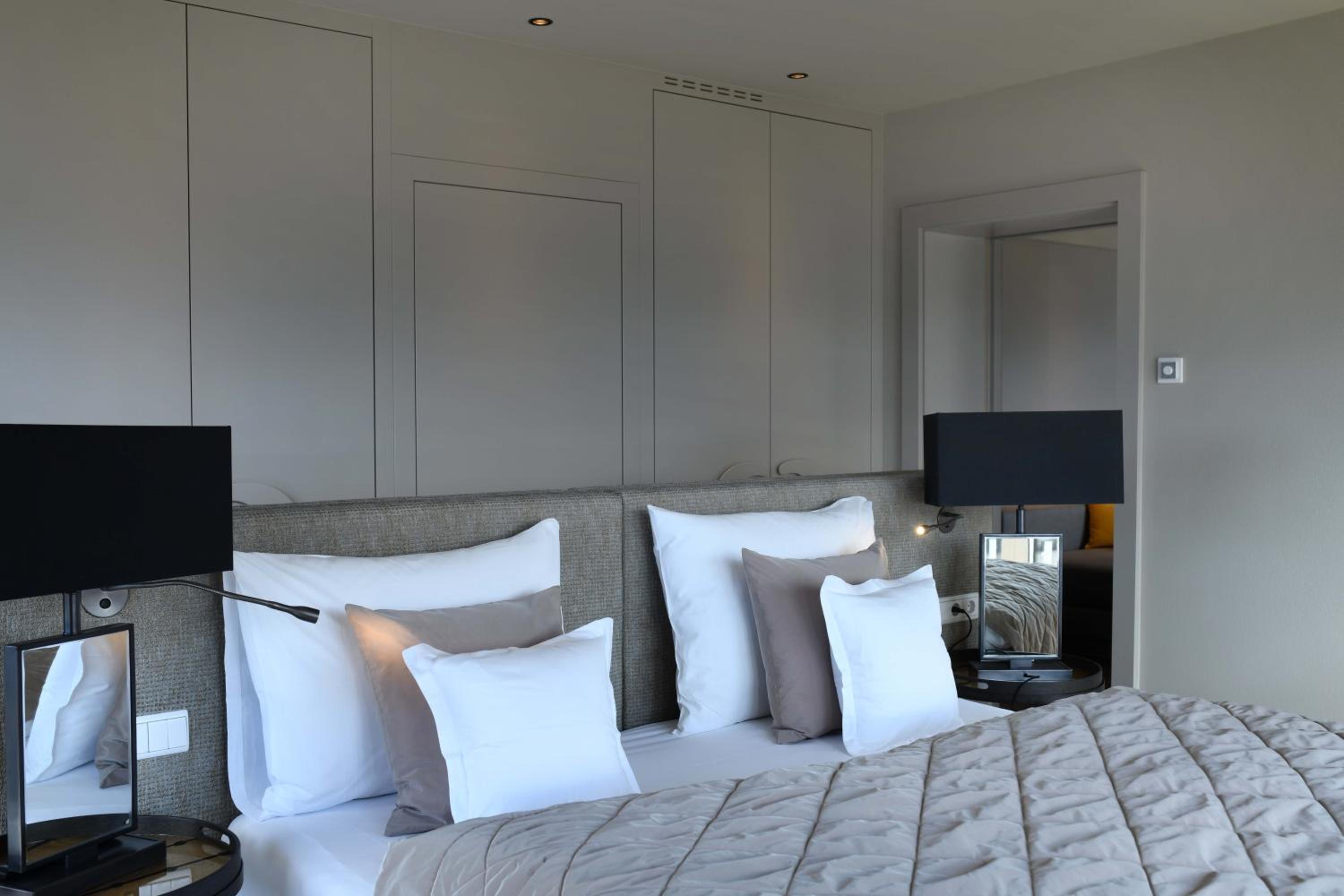 Deluxe Suite photo 3