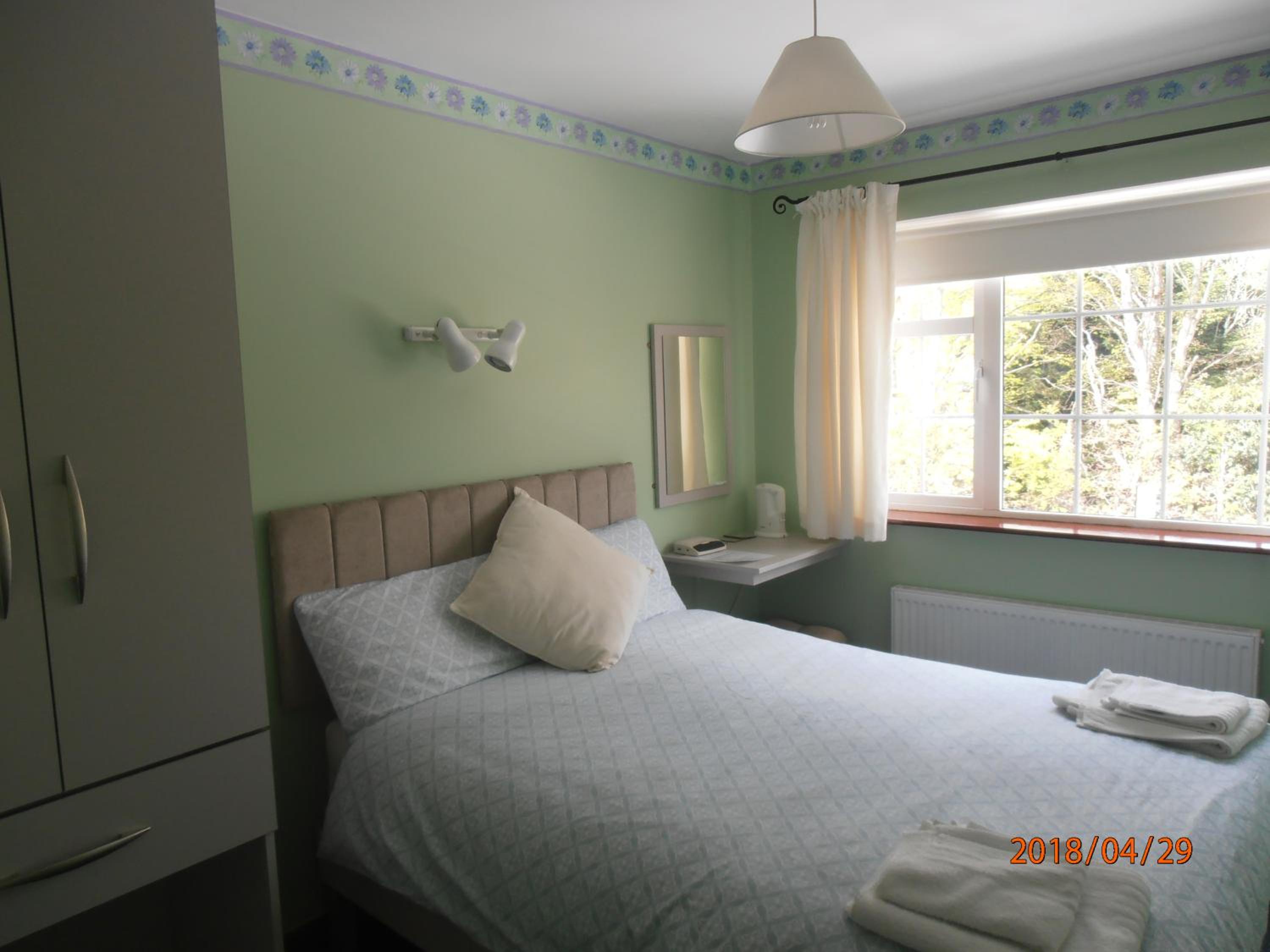Double Room with Private Bathroom - Photo 14