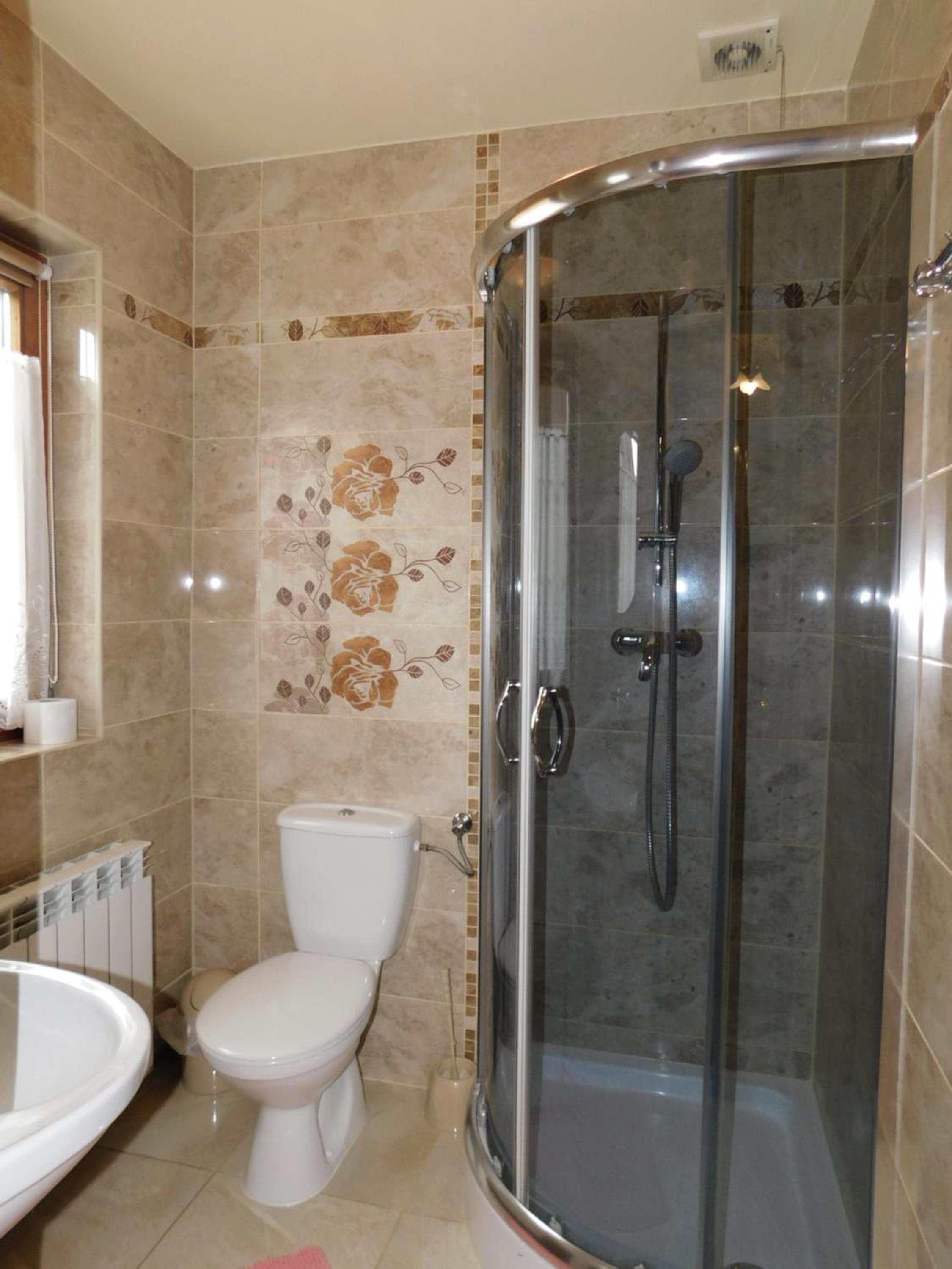 Quadruple Room - Photo 3