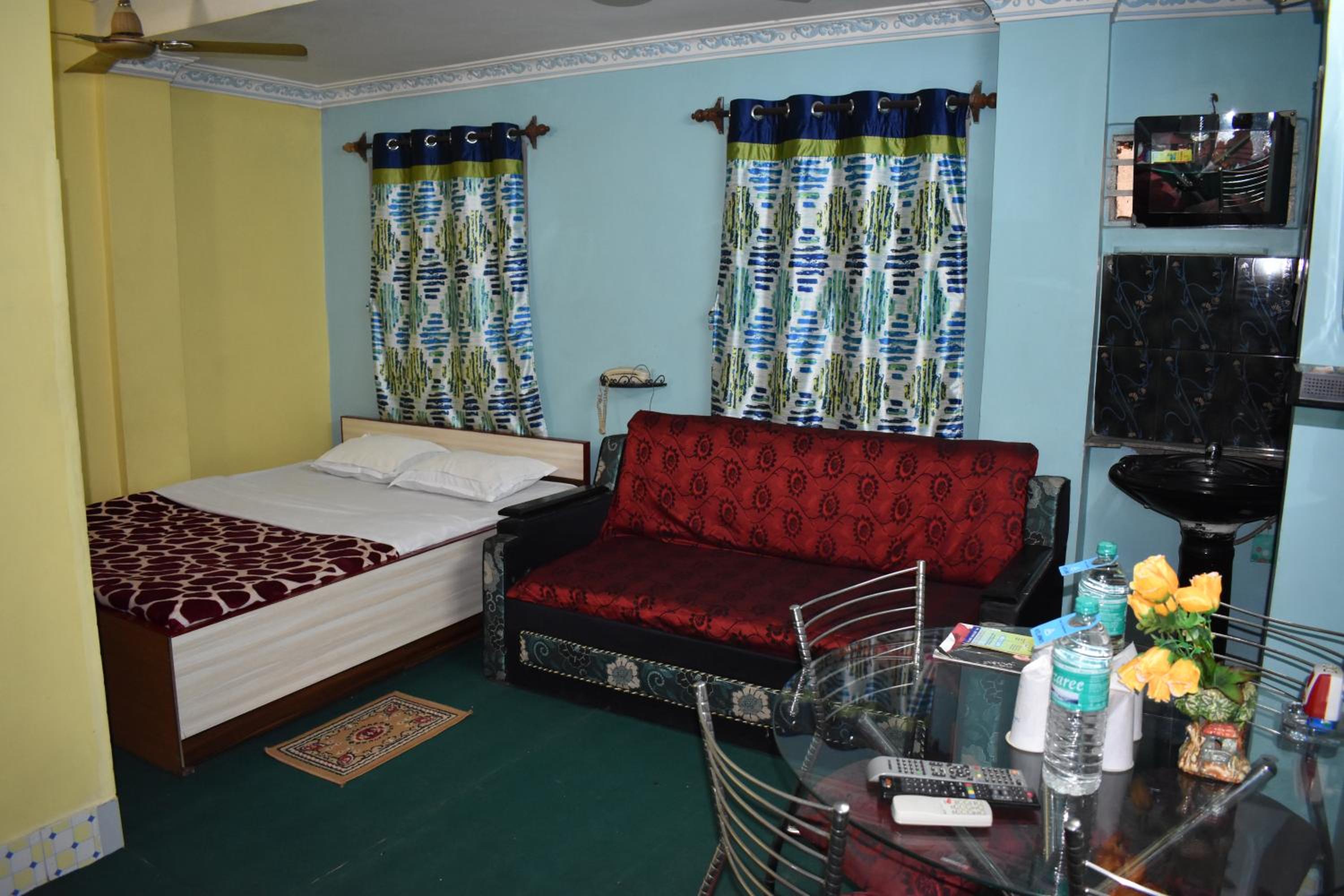 Deluxe Family Room