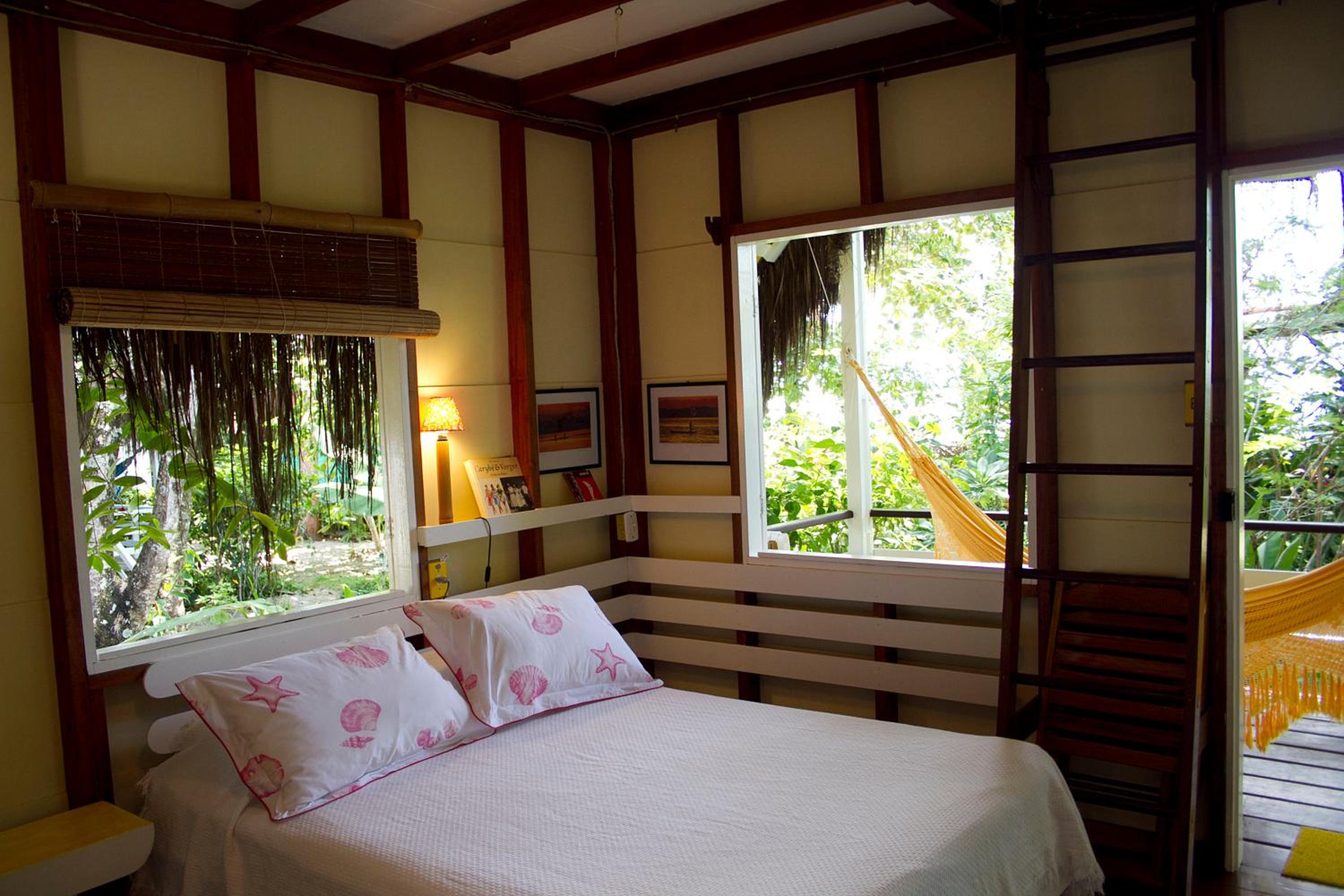 Bungalow with Garden View photo 1