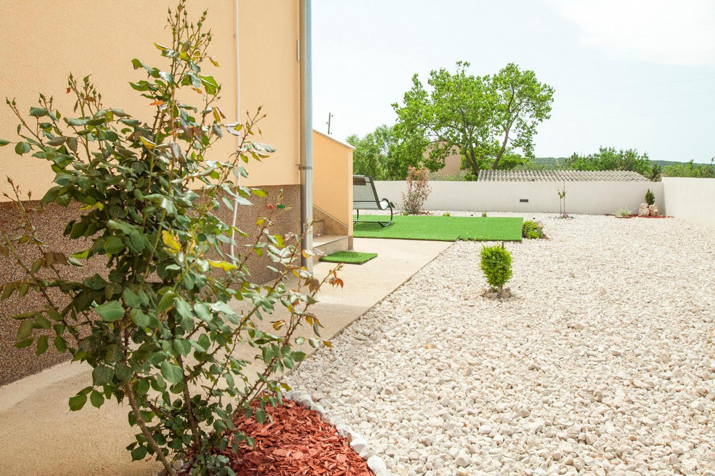 Villa with Sea View - Photo 32