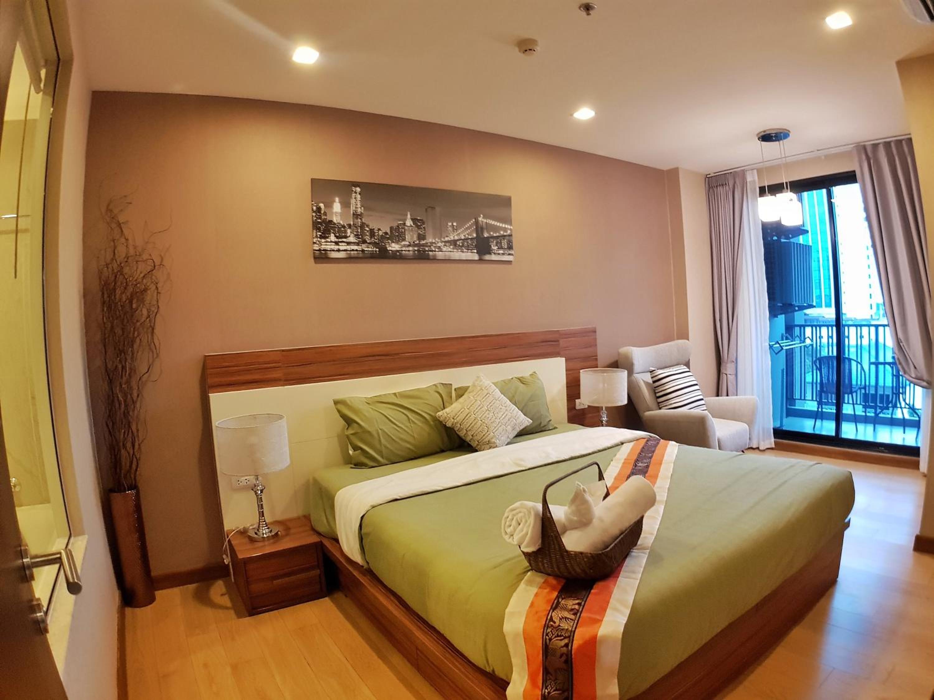 One-Bedroom Apartment