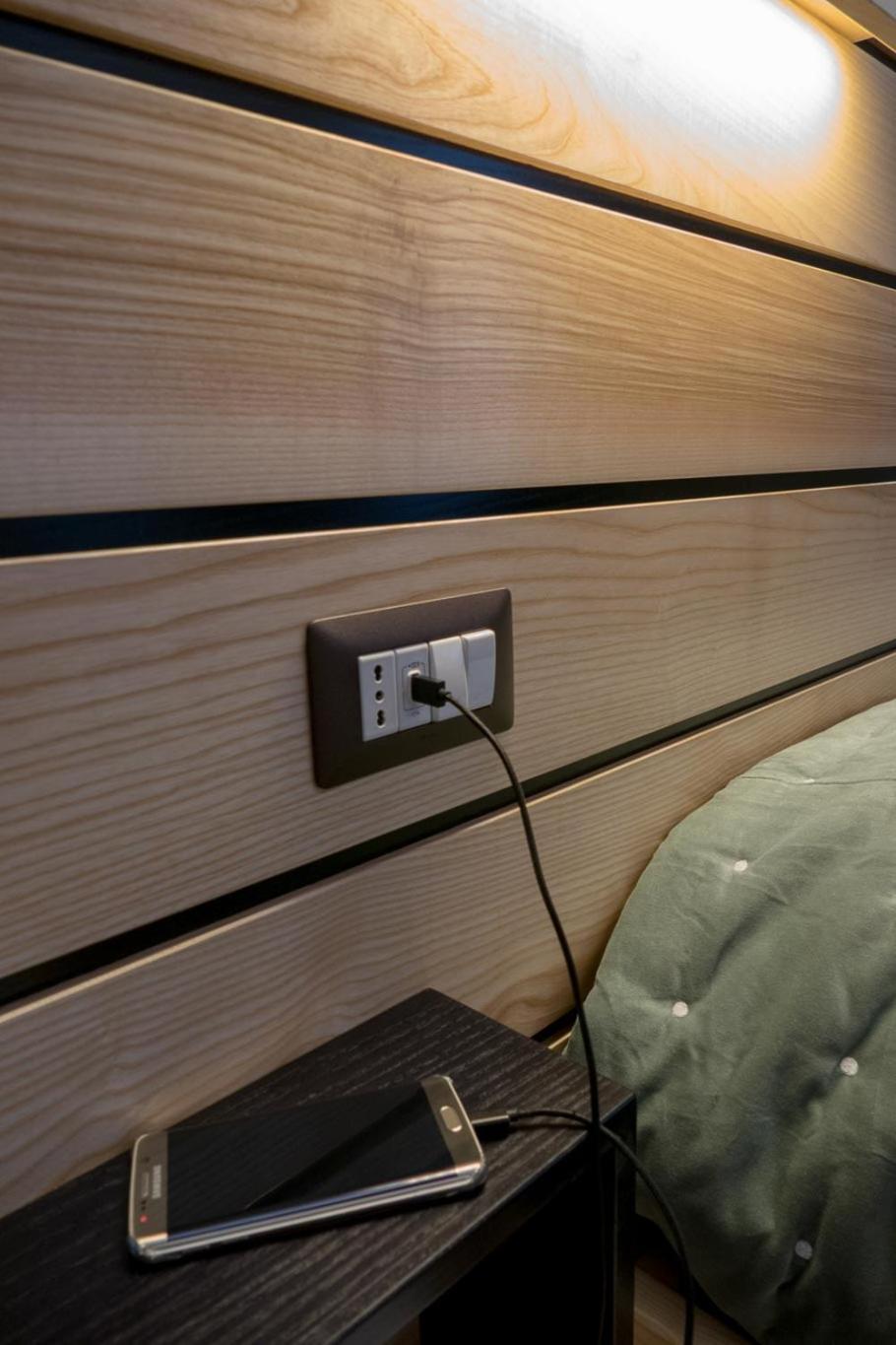 Suite with Balcony - Photo 6