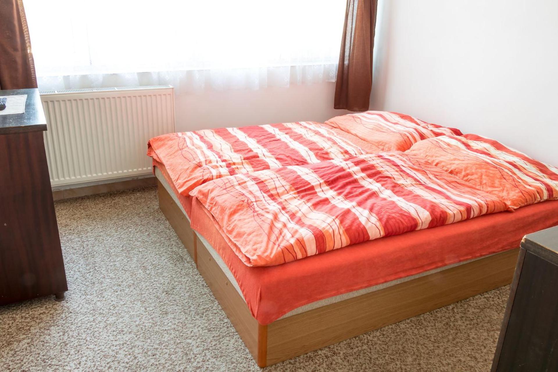 Double or Twin Room photo 3