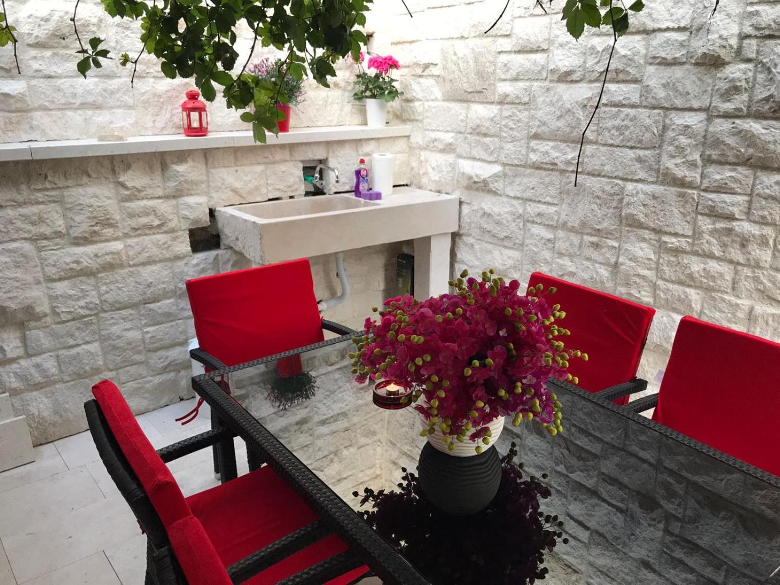 Apartment - Split Level - Photo 18