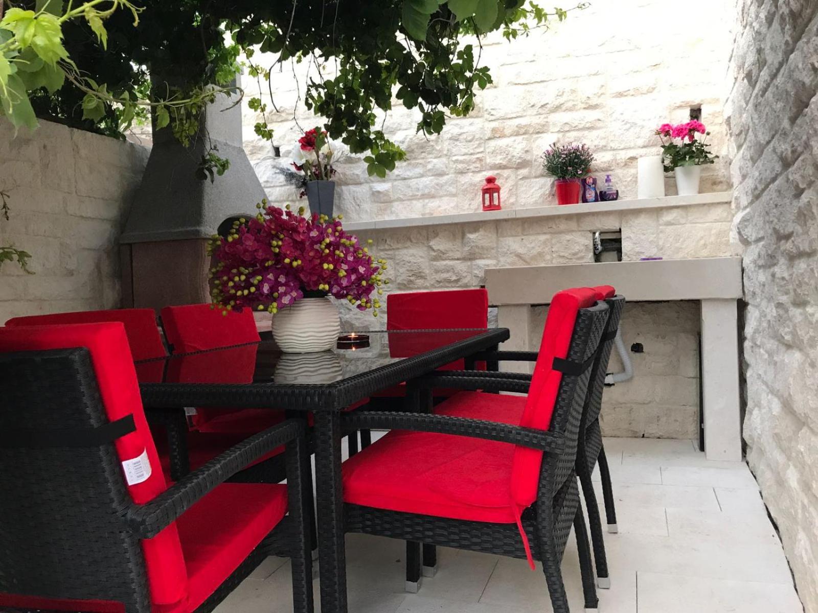 Apartment - Split Level - Photo 6