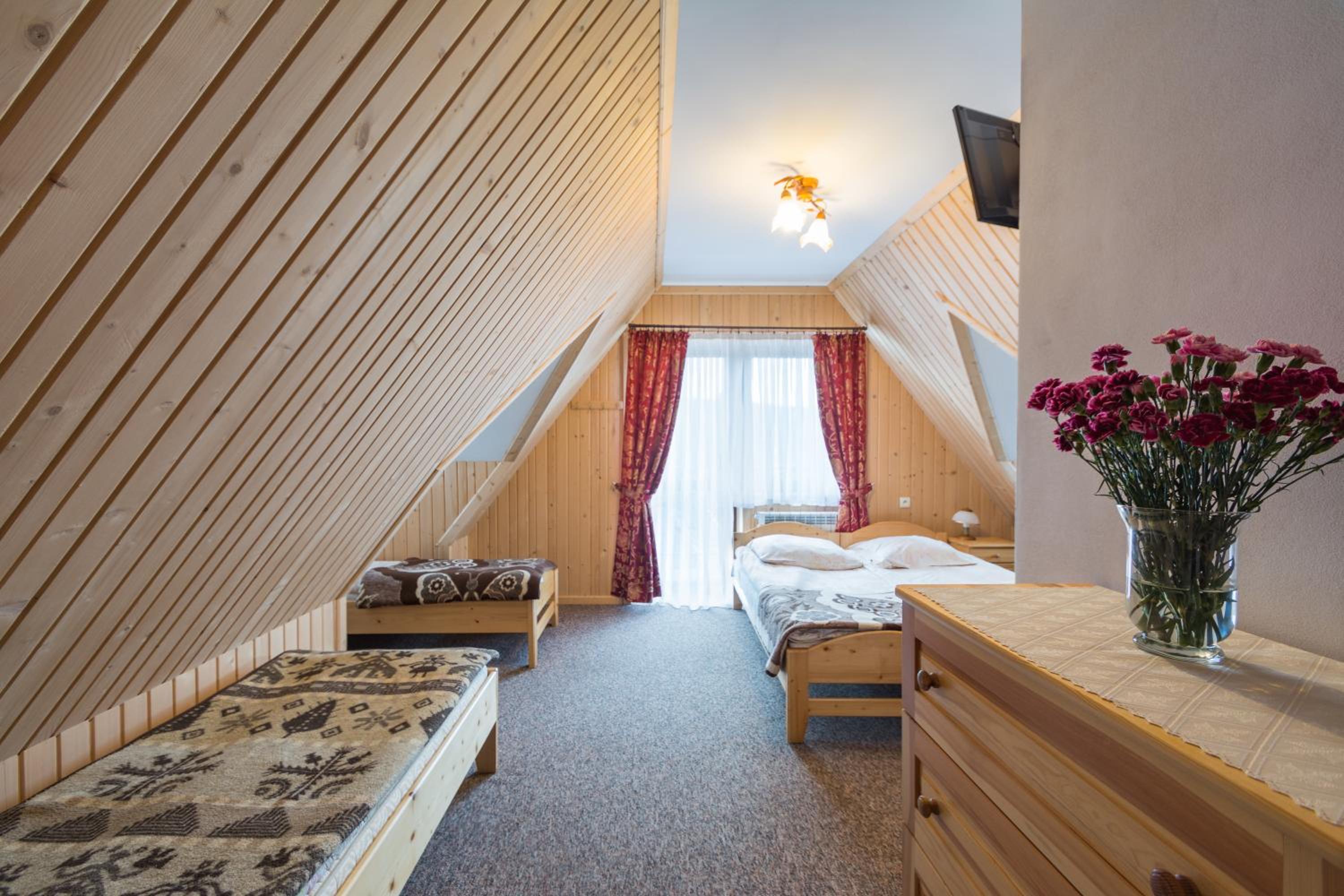 Quadruple Room with Mountain View