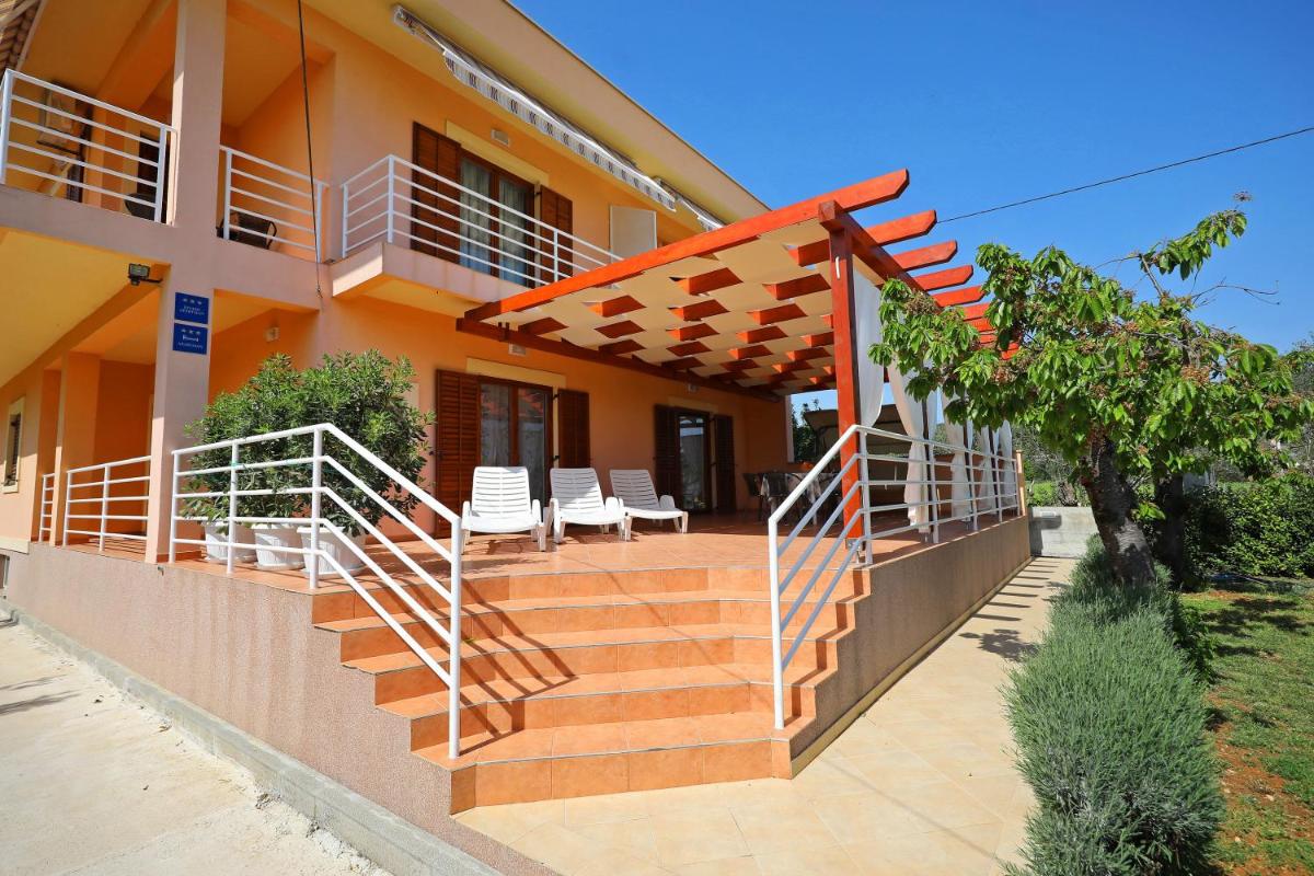 Two-Bedroom Apartment with Terrace photo 3