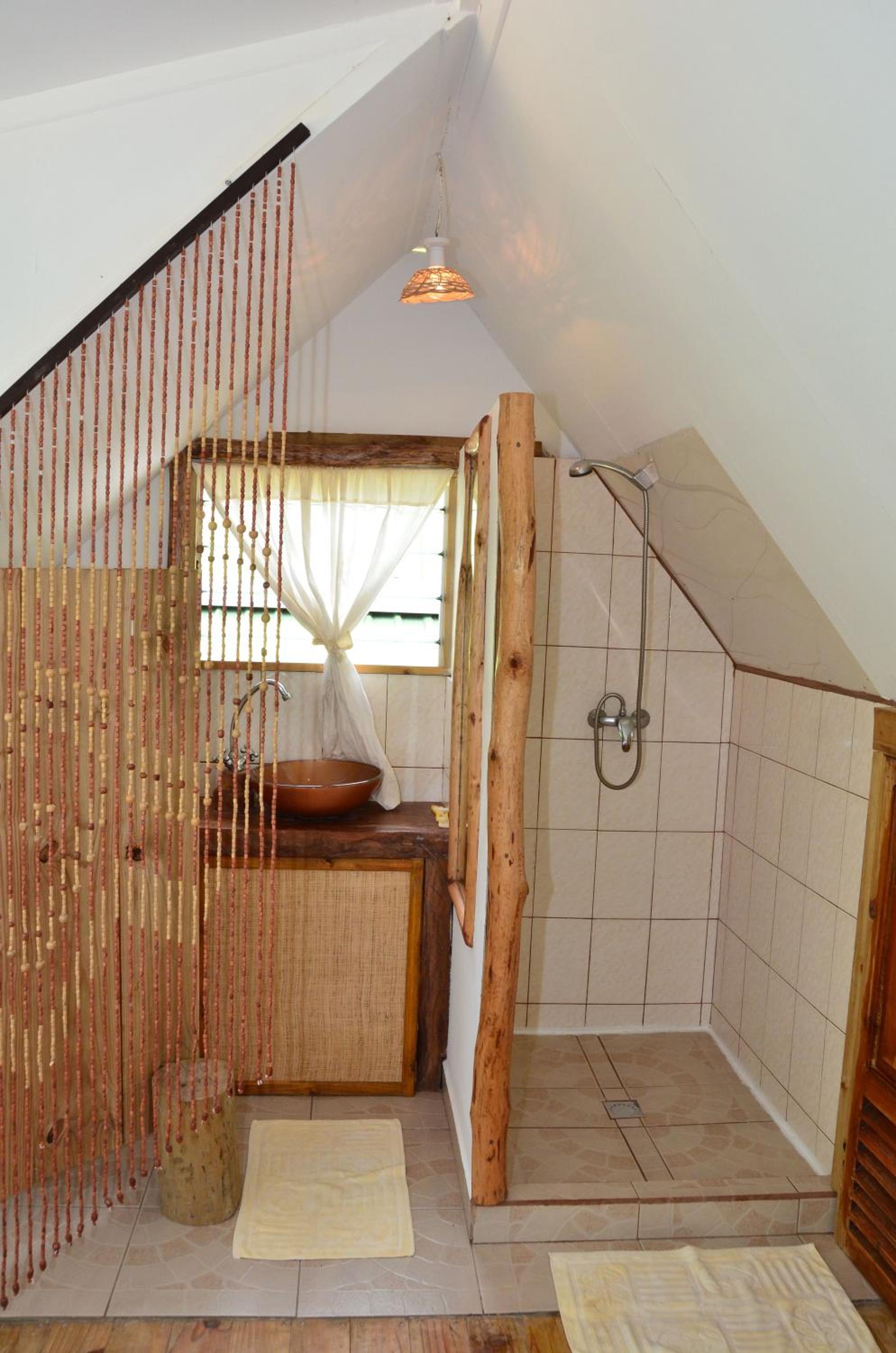 Two-Bedroom Bungalow photo 3