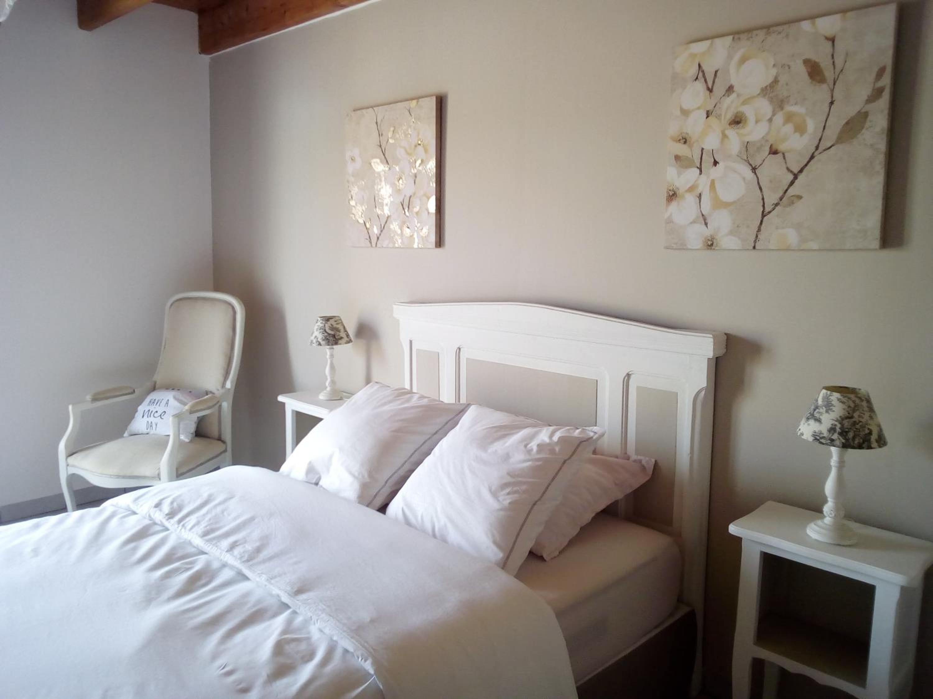 Family Room - Photo 6