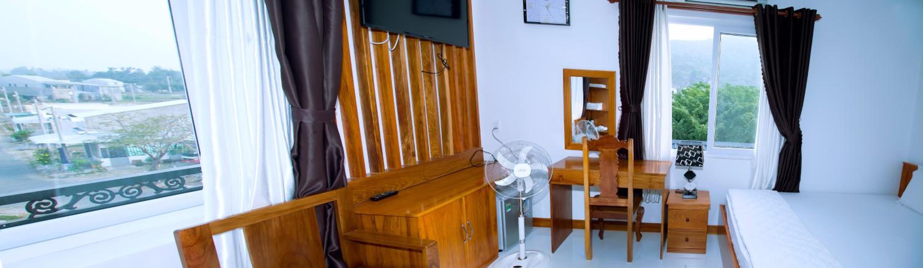 Deluxe Room (2 Adults + 1 Child) photo 1