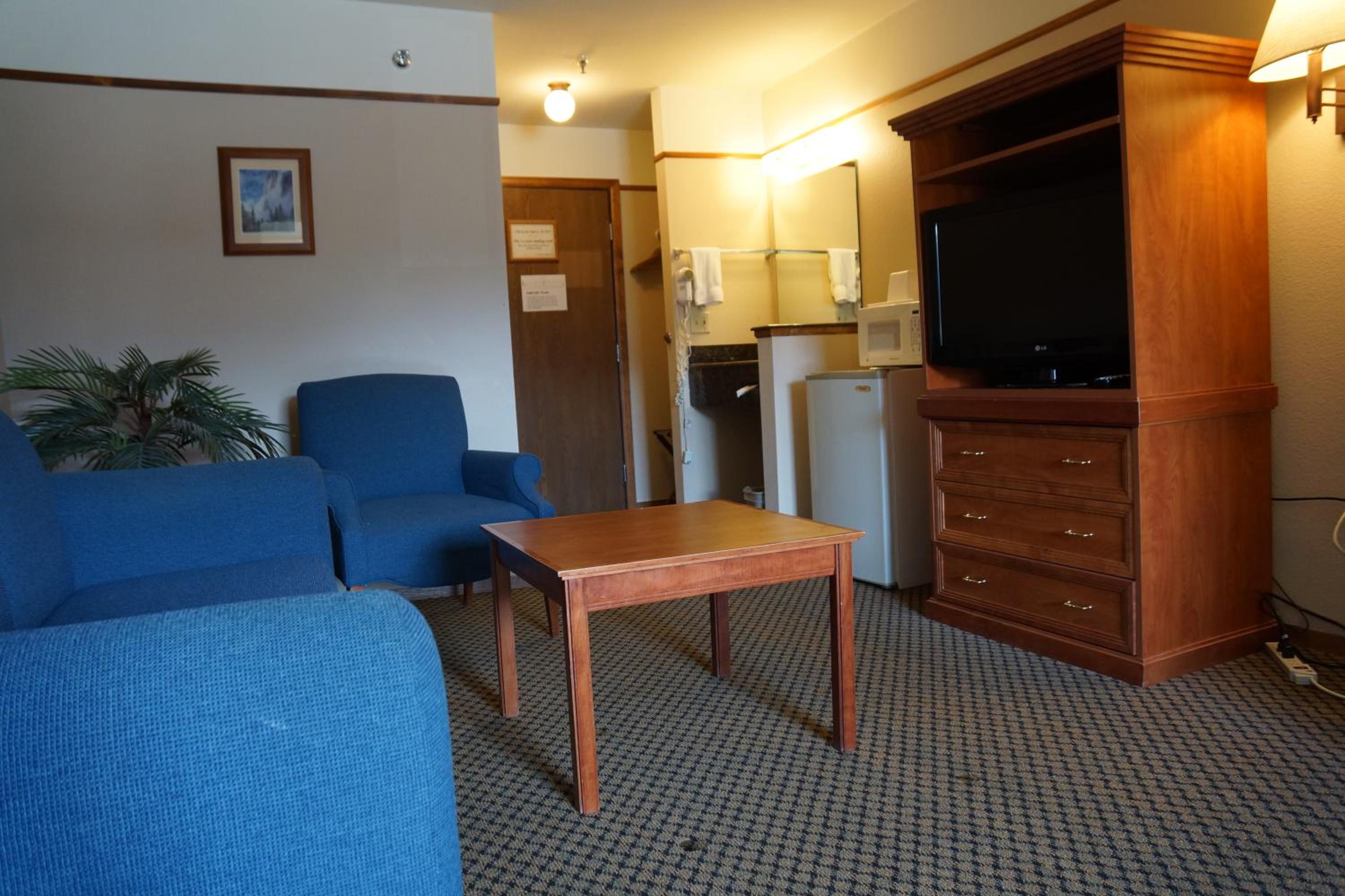 Deluxe King Room - Photo 2