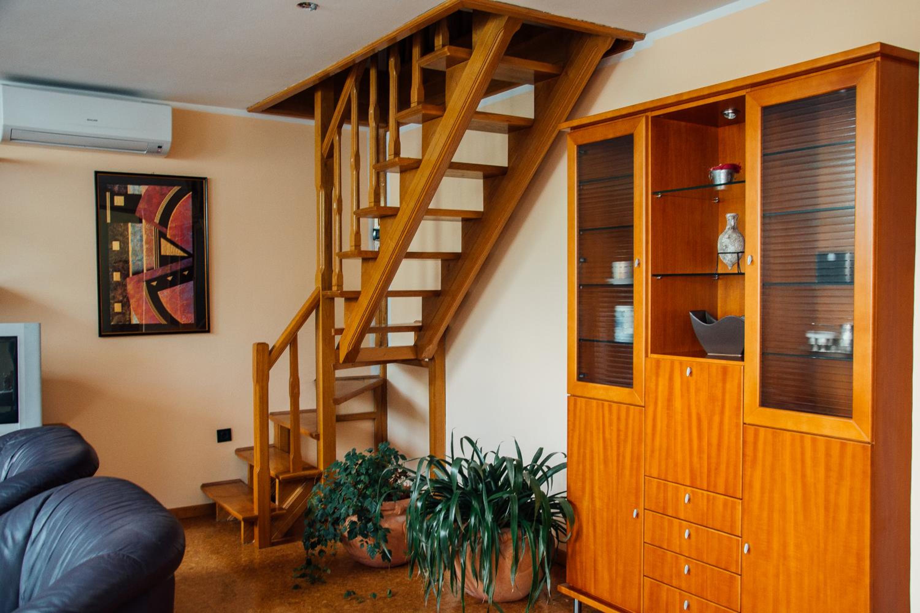 Apartment photo 2